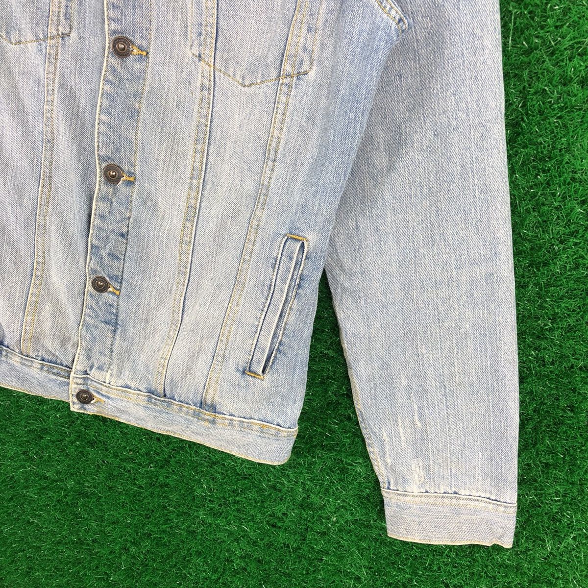 Japanese Brand Vintage 90's Trucker Denim Jacket Faded Distressed Style Size S / US 4 / IT 40 - 3 Thumbnail