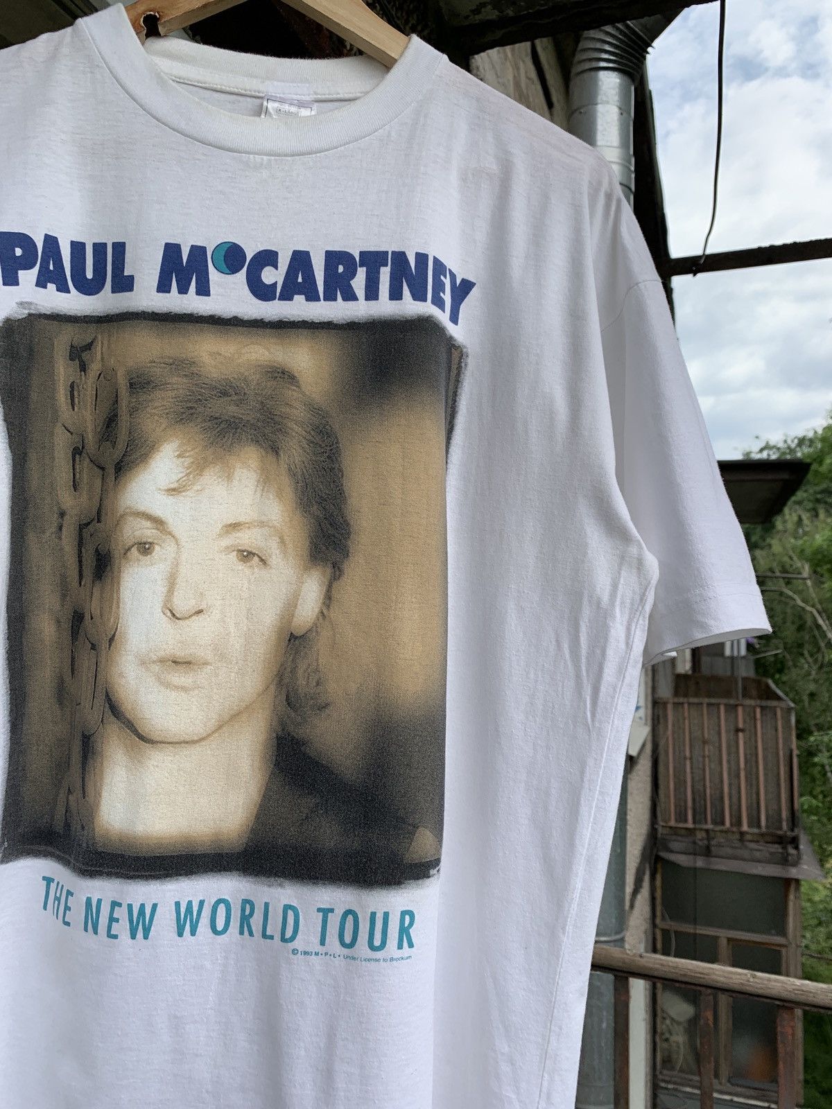 Band Tees 1993 Vintage Paul McCartney The New World Tour T-Shirt Size US XL / EU 56 / 4 - 4 Thumbnail