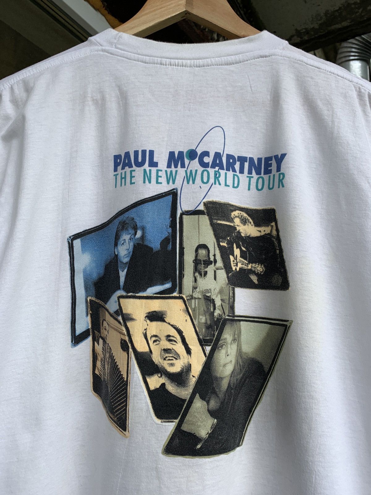 Band Tees 1993 Vintage Paul McCartney The New World Tour T-Shirt Size US XL / EU 56 / 4 - 13 Thumbnail