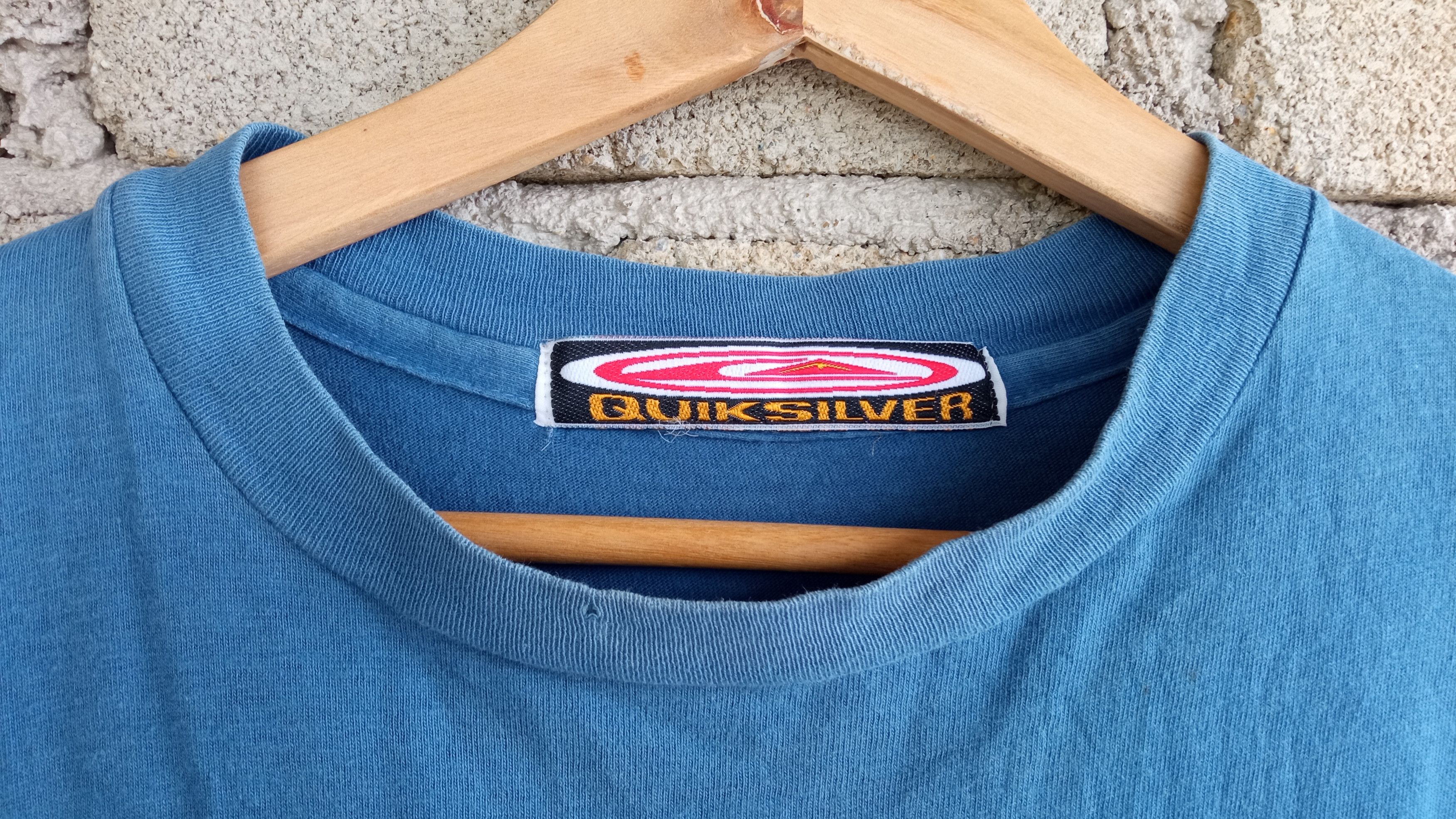Quiksilver × Vintage 🔥🔥Vintage 90s Surf Brand Quiksilver Big Logo T-Shirt Size US M / EU 48-50 / 2 - 6 Thumbnail