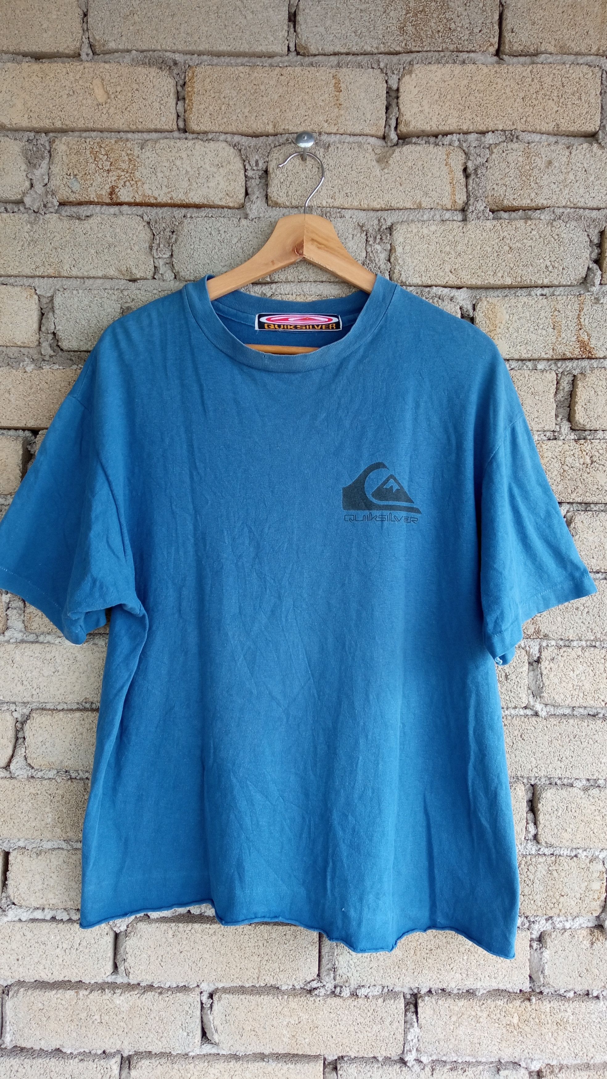 Quiksilver × Vintage 🔥🔥Vintage 90s Surf Brand Quiksilver Big Logo T-Shirt Size US M / EU 48-50 / 2 - 3 Thumbnail