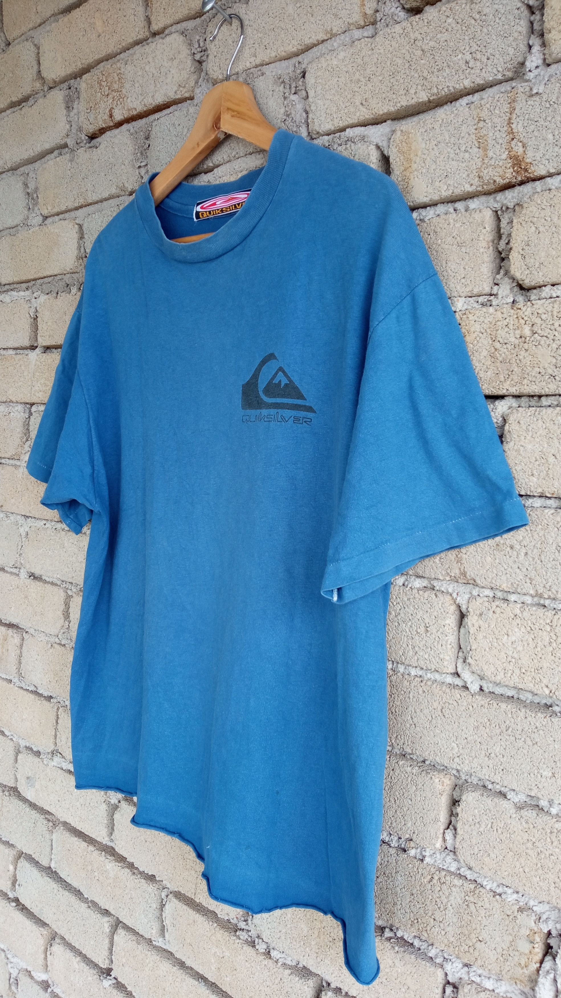 Quiksilver × Vintage 🔥🔥Vintage 90s Surf Brand Quiksilver Big Logo T-Shirt Size US M / EU 48-50 / 2 - 5 Thumbnail