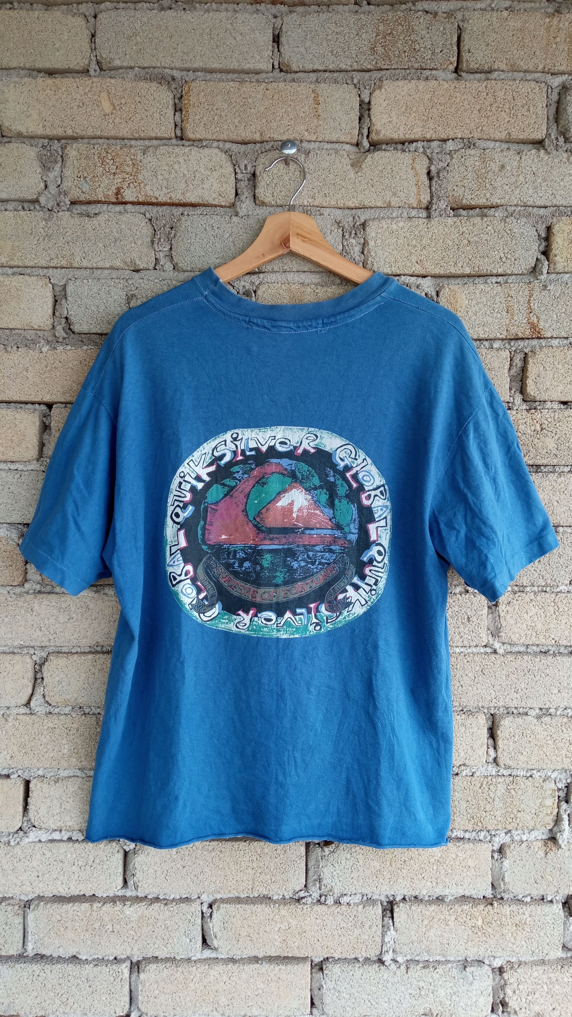Quiksilver × Vintage 🔥🔥Vintage 90s Surf Brand Quiksilver Big Logo T-Shirt Size US M / EU 48-50 / 2 - 8 Thumbnail
