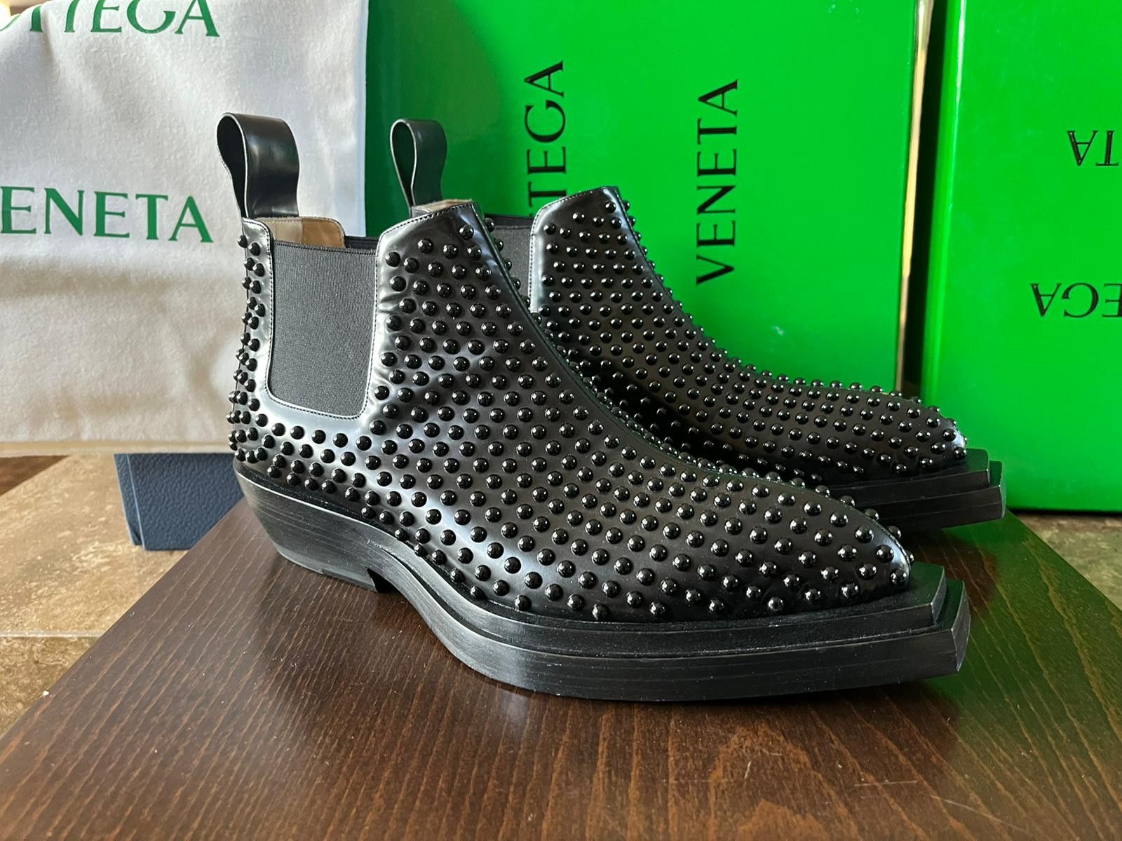 Bottega Veneta o1rshd1 Bullet Dotted Osaka Shine Calf Boots in Black Size US 8 / EU 41 - 9 Thumbnail