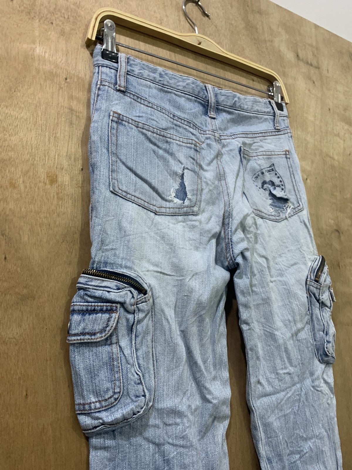 Japanese Brand 90s 3D Baggy Multipocket Distressed Flare Cargo Denim Jeans Size 28" / US 6 / IT 42 - 14 Thumbnail