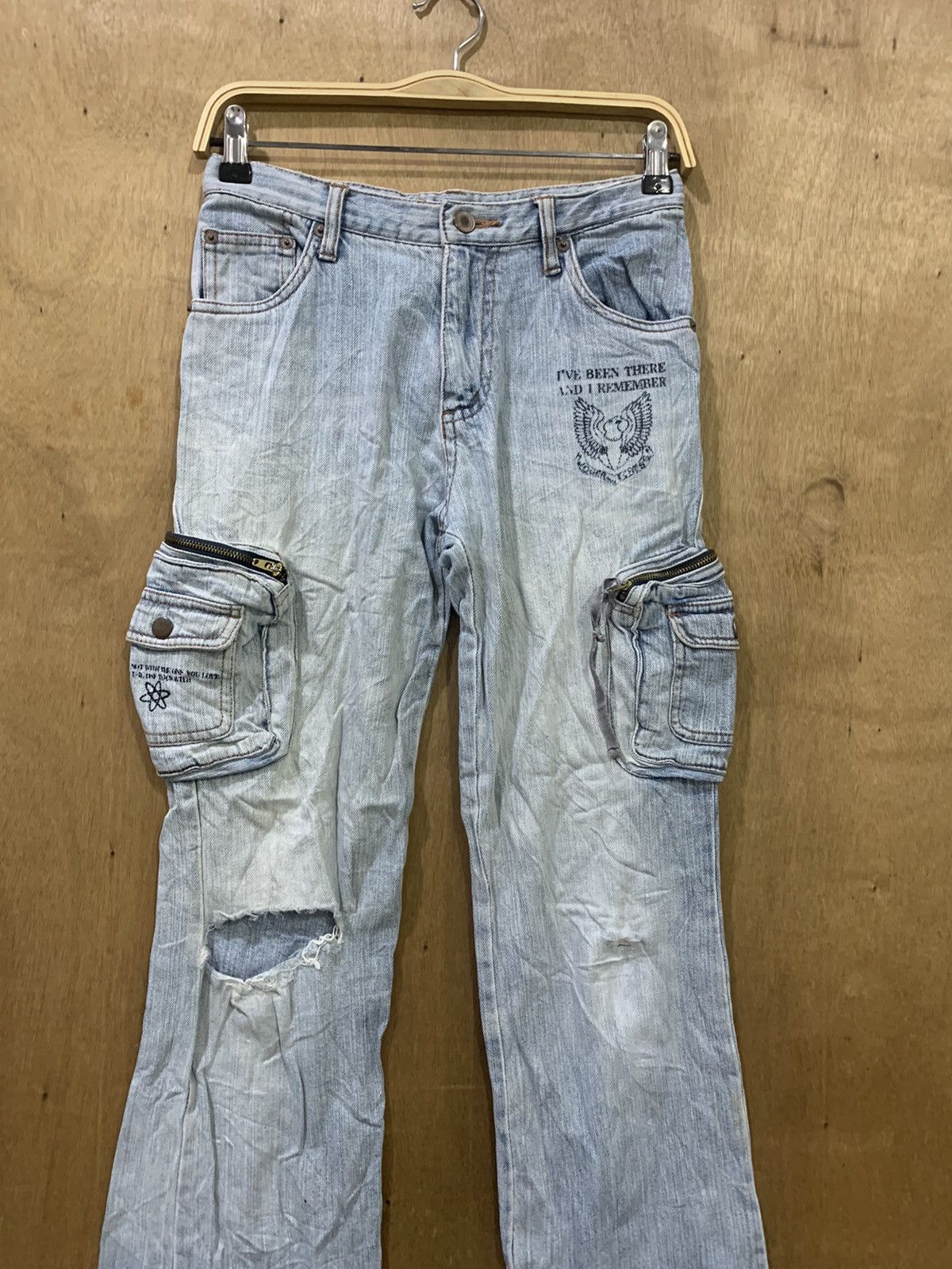Japanese Brand 90s 3D Baggy Multipocket Distressed Flare Cargo Denim Jeans Size 28" / US 6 / IT 42 - 4 Thumbnail