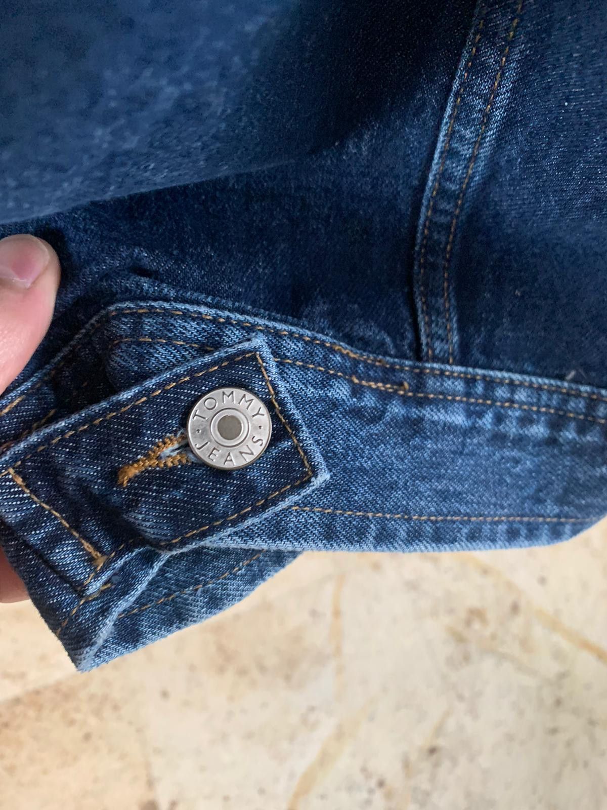 Tommy Hilfiger Q:2 / TJM 90s Style Unisex Denim Jacket in Indigo Size US L / EU 52-54 / 3 - 7 Thumbnail