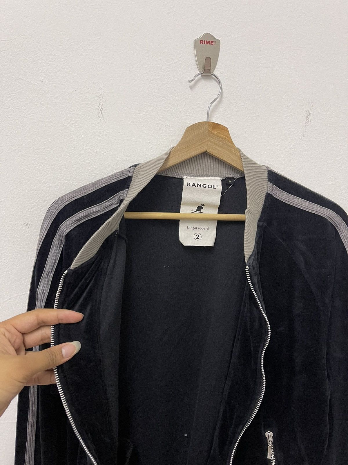 Kangol × Vintage Vintage Kangol Velvet Mini Logo Zip Up Jacket Size US M / EU 48-50 / 2 - 5 Thumbnail