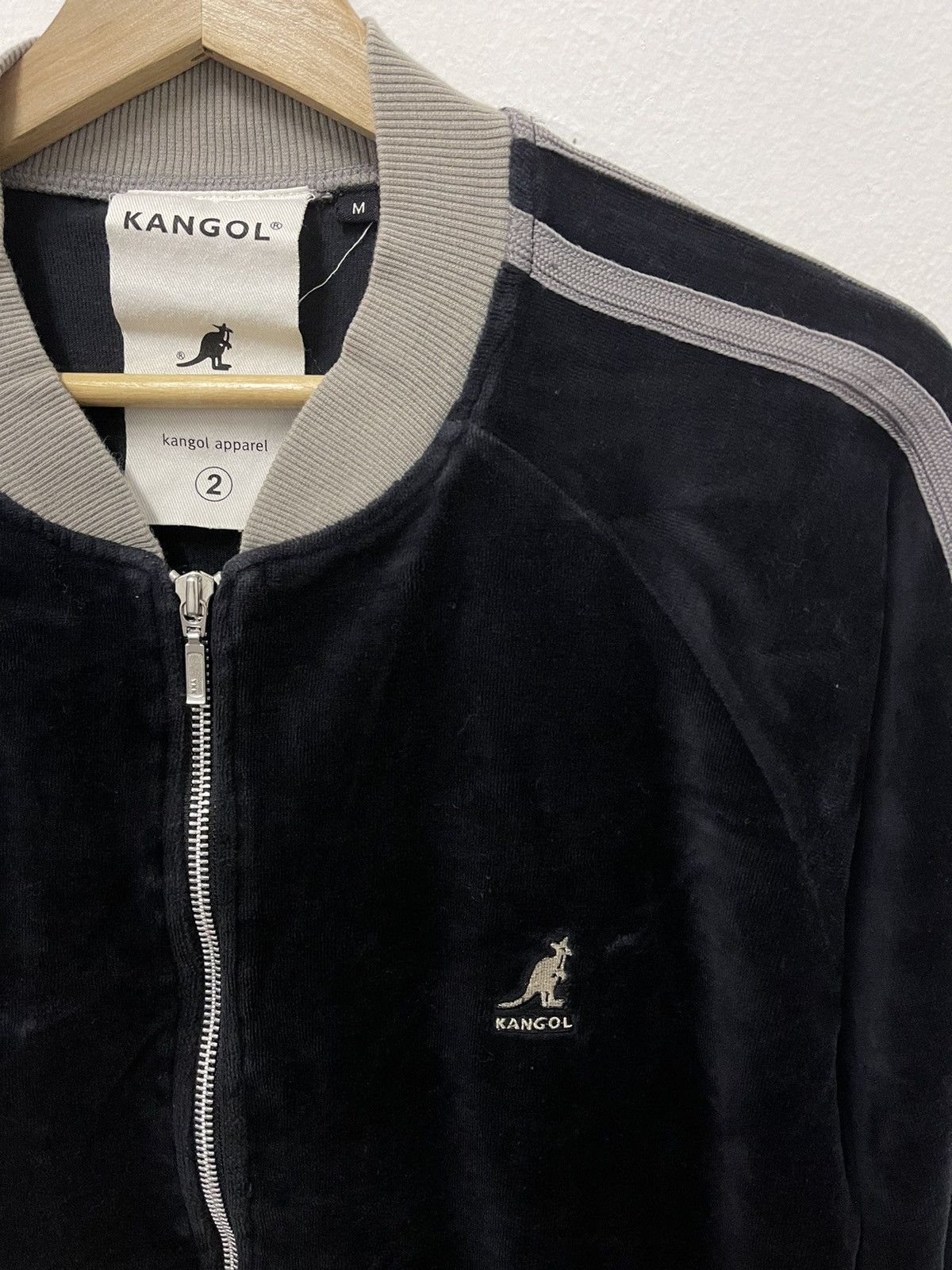 Kangol × Vintage Vintage Kangol Velvet Mini Logo Zip Up Jacket Size US M / EU 48-50 / 2 - 2 Thumbnail