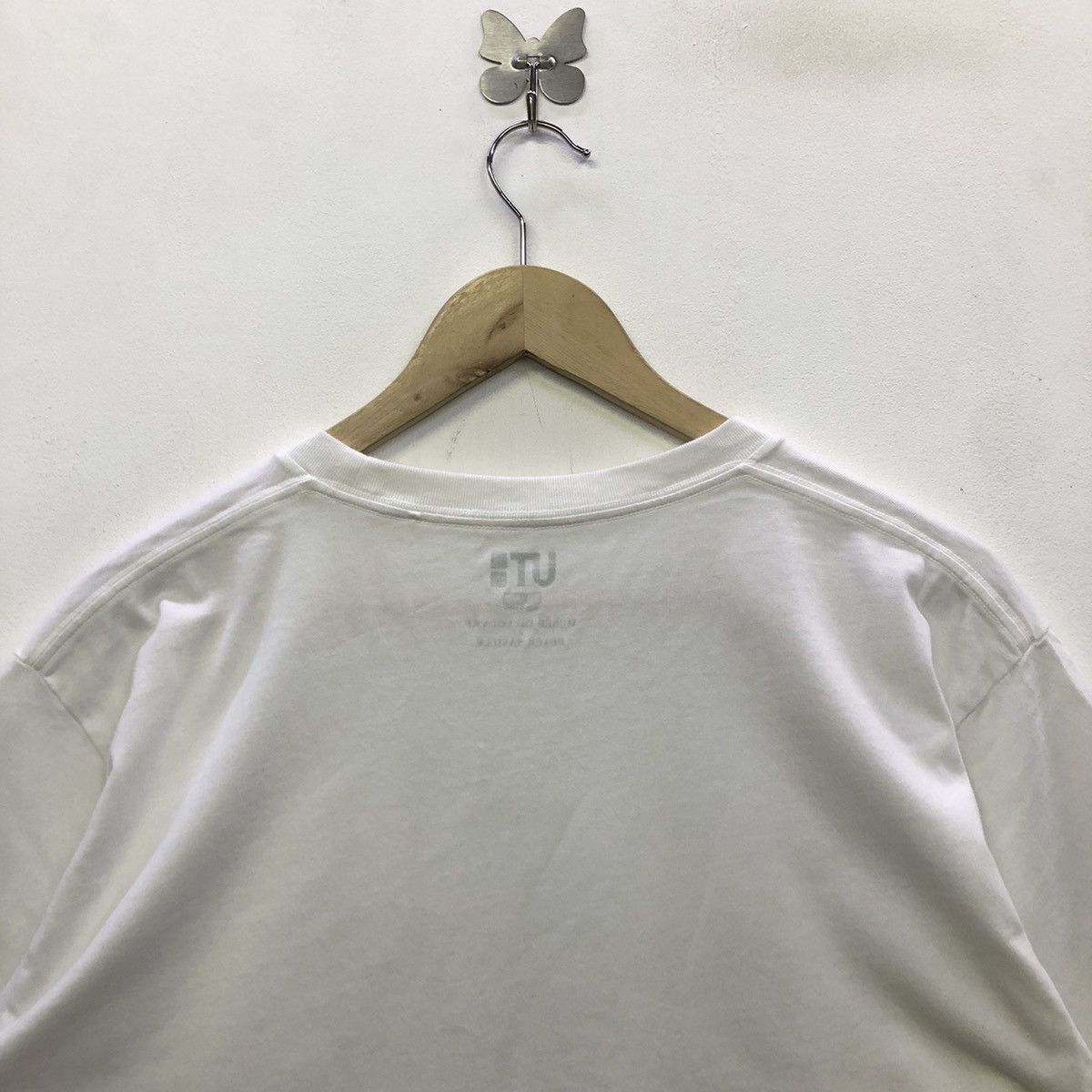 Uniqlo Uniqlo X Peter Saville Musee De Louvre Art Paris Tshirt Size US XL / EU 56 / 4 - 8 Thumbnail