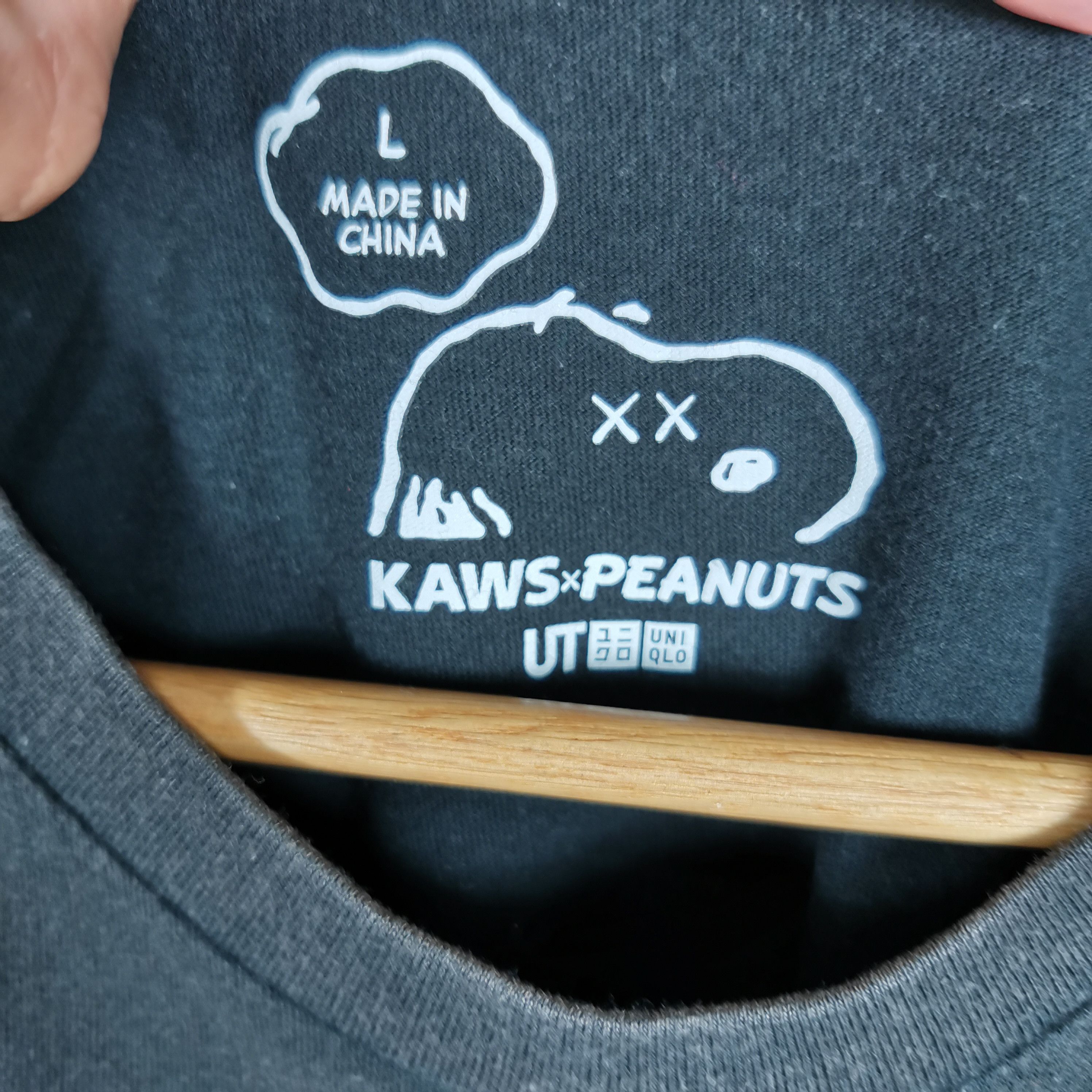 Kaws × Uniqlo Kaws X Peanut T-Shirt Japanese Kaws Crewneck Tees Size US L / EU 52-54 / 3 - 6 Thumbnail
