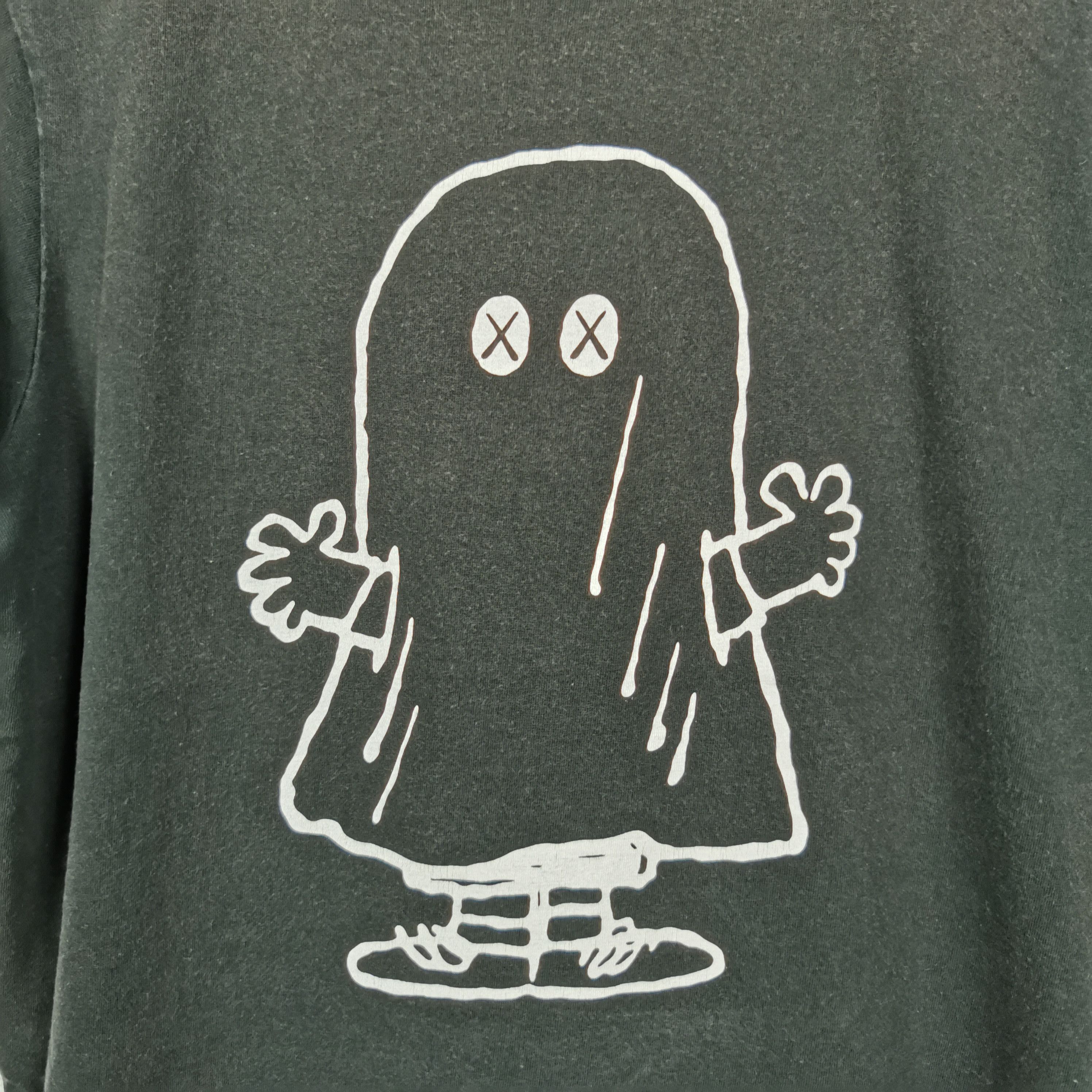 Kaws × Uniqlo Kaws X Peanut T-Shirt Japanese Kaws Crewneck Tees Size US L / EU 52-54 / 3 - 3 Thumbnail