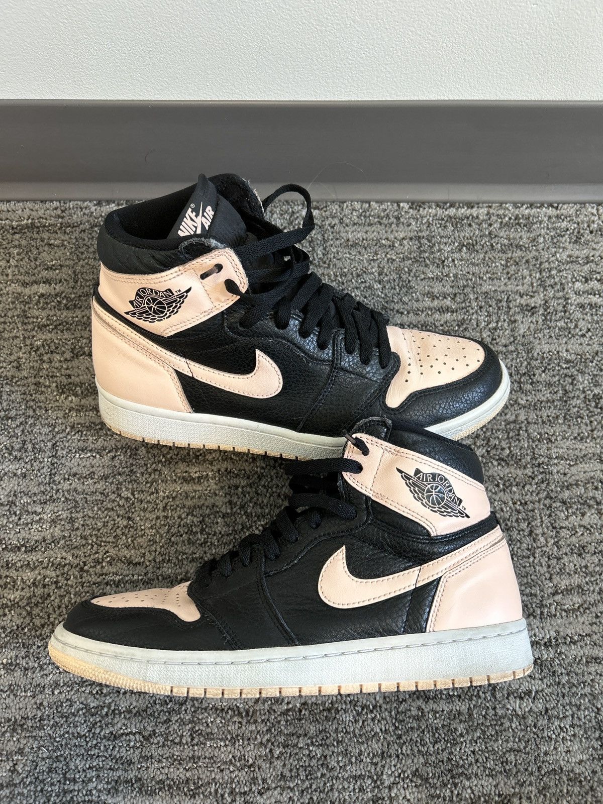 Jordan Brand Jordan 1 Crimson tint Size US 9 / EU 42 - 1 Thumbnail