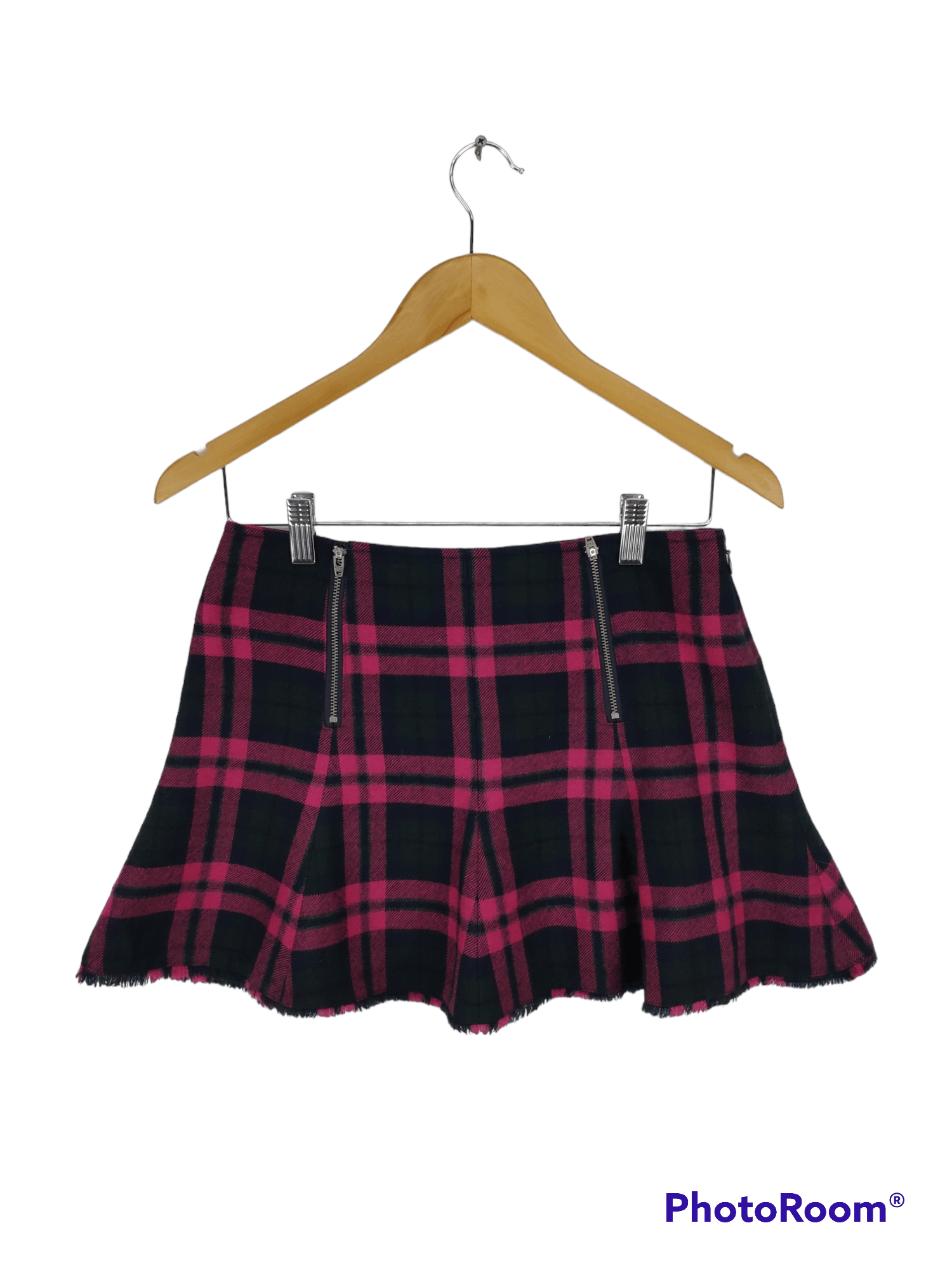 image of Avant Garde x Jil Stuart Offer Jil Stuart Mini Skirt Plaid Style Punk Style, Women's (Size 26)