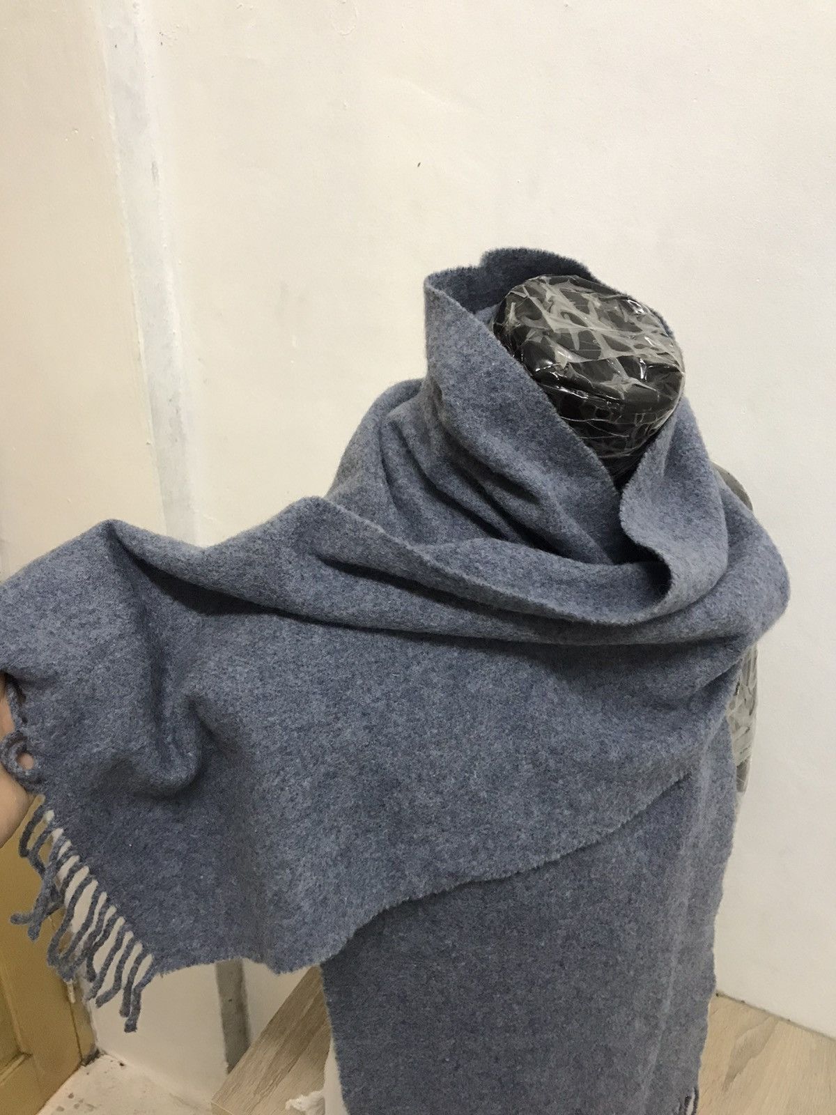 Vivienne Westwood Vintage Vivienne Westwoods Lanawool Scarf/Mafla Size ONE SIZE - 2 Thumbnail