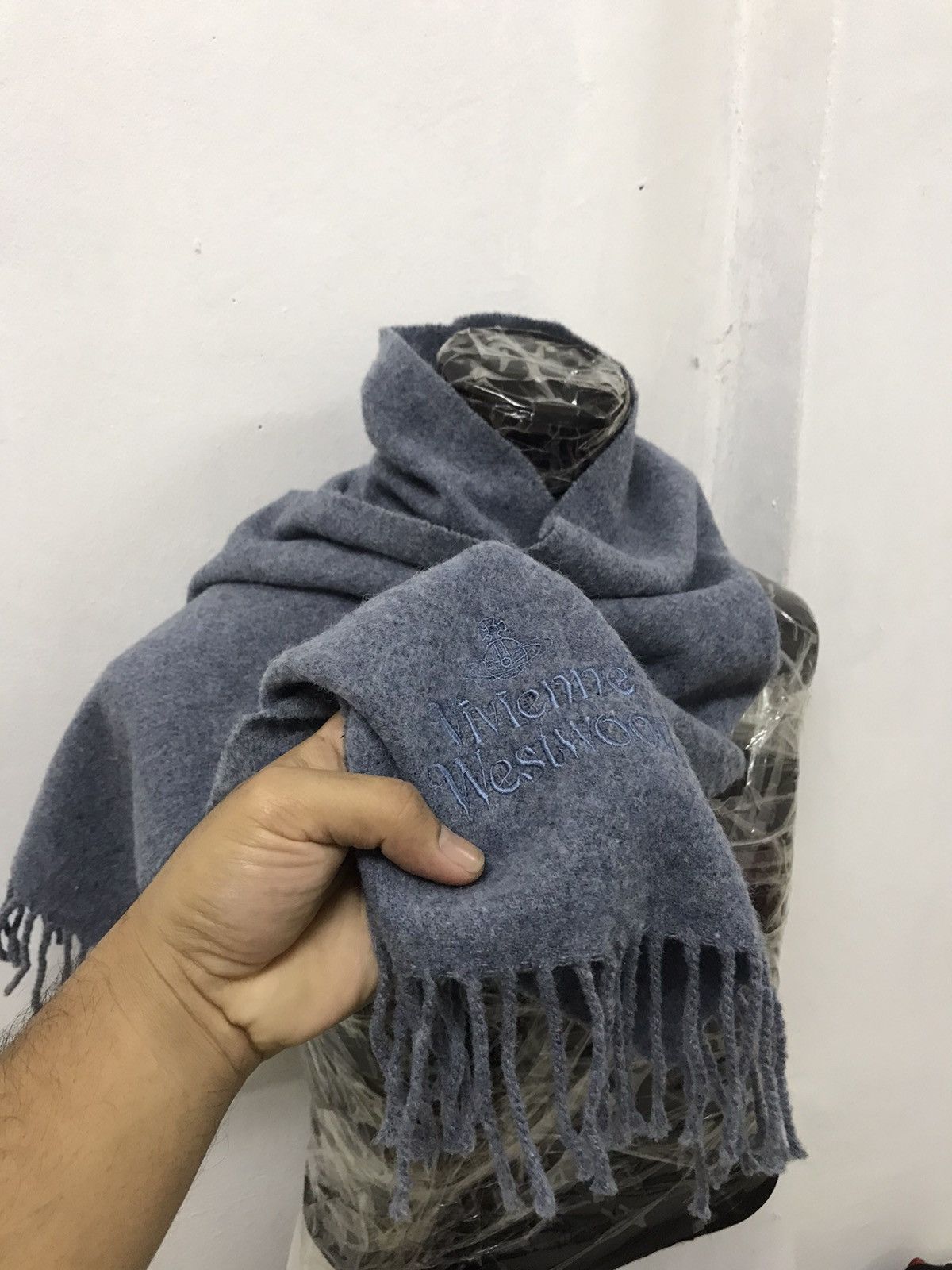 Vivienne Westwood Vintage Vivienne Westwoods Lanawool Scarf/Mafla Size ONE SIZE - 9 Thumbnail