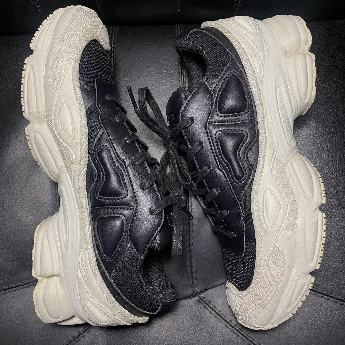 Adidas × Raf Simons Adidas Raf simons ozweego cream white FW18 Size US 8.5 / EU 41-42 - 4 Thumbnail