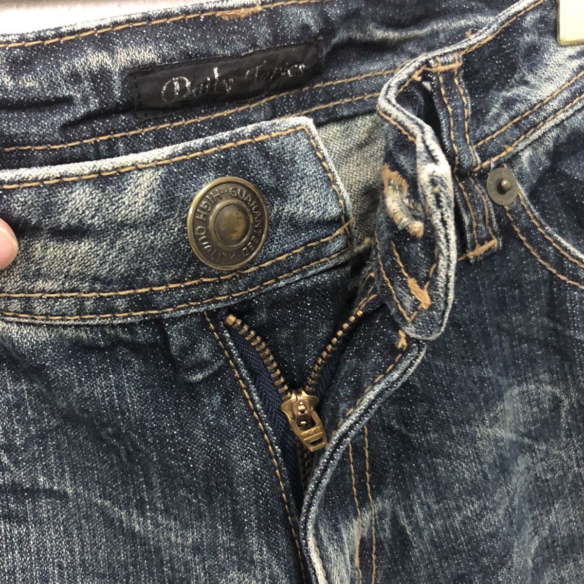 Japanese Brand Vintage Daily Topics Bootcut Distressed Denim Pants W30 Size 30" / US 8 / IT 44 - 7 Thumbnail