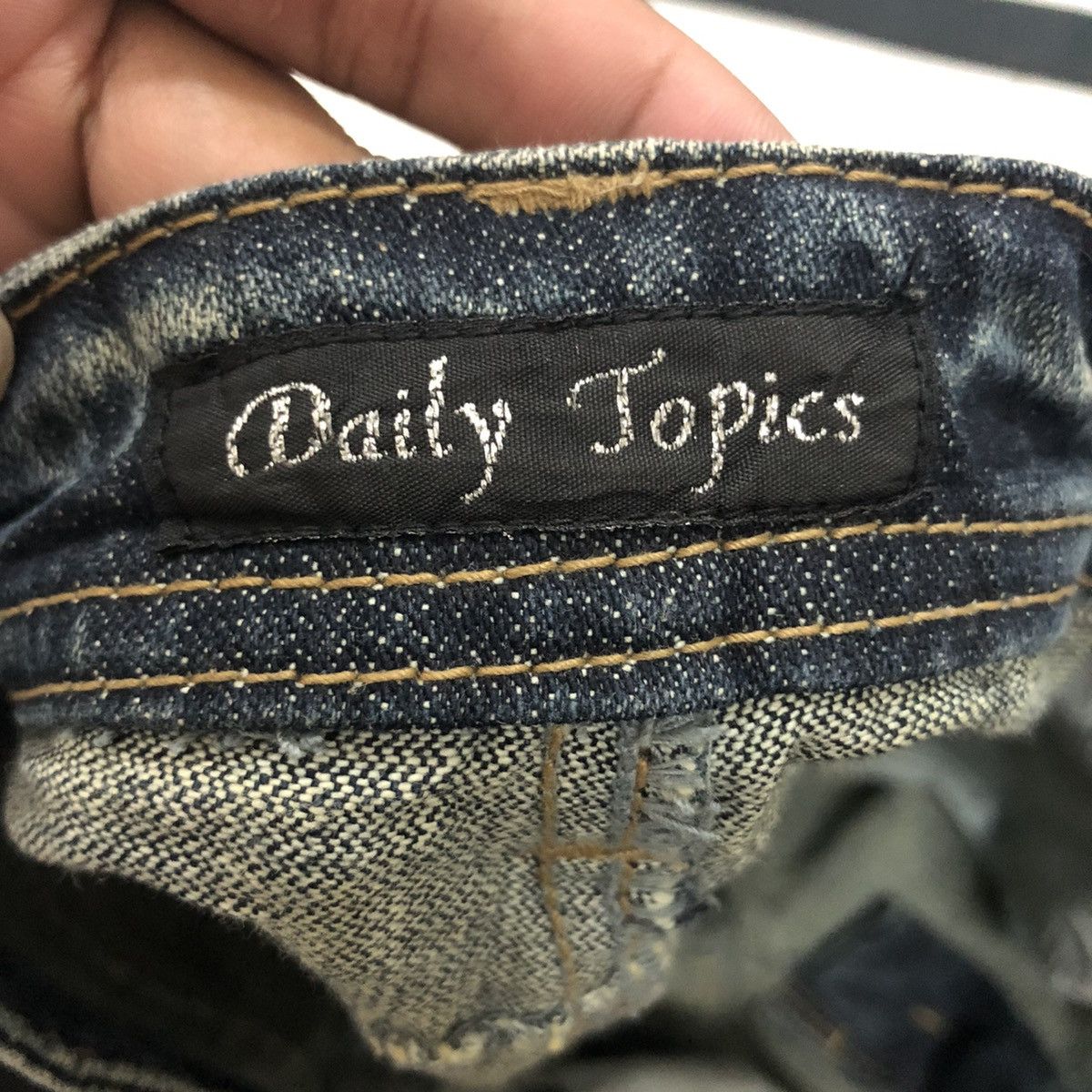 Japanese Brand Vintage Daily Topics Bootcut Distressed Denim Pants W30 Size 30" / US 8 / IT 44 - 8 Thumbnail