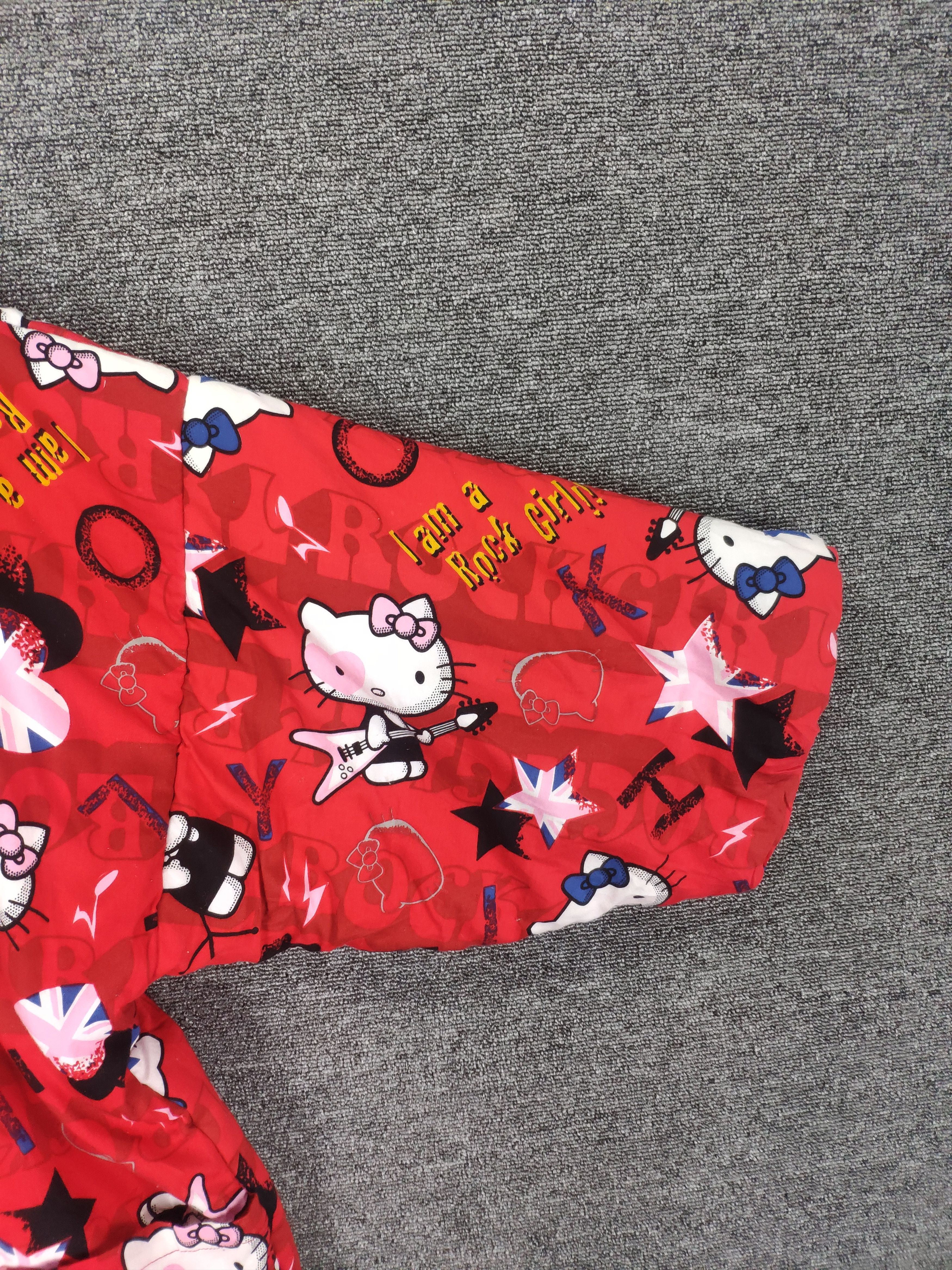 Anime × Japanese Brand × Vintage Steals 💥 Hello Kitty Cardigan Kimono Fullprint Size US L / EU 52-54 / 3 - 9 Thumbnail