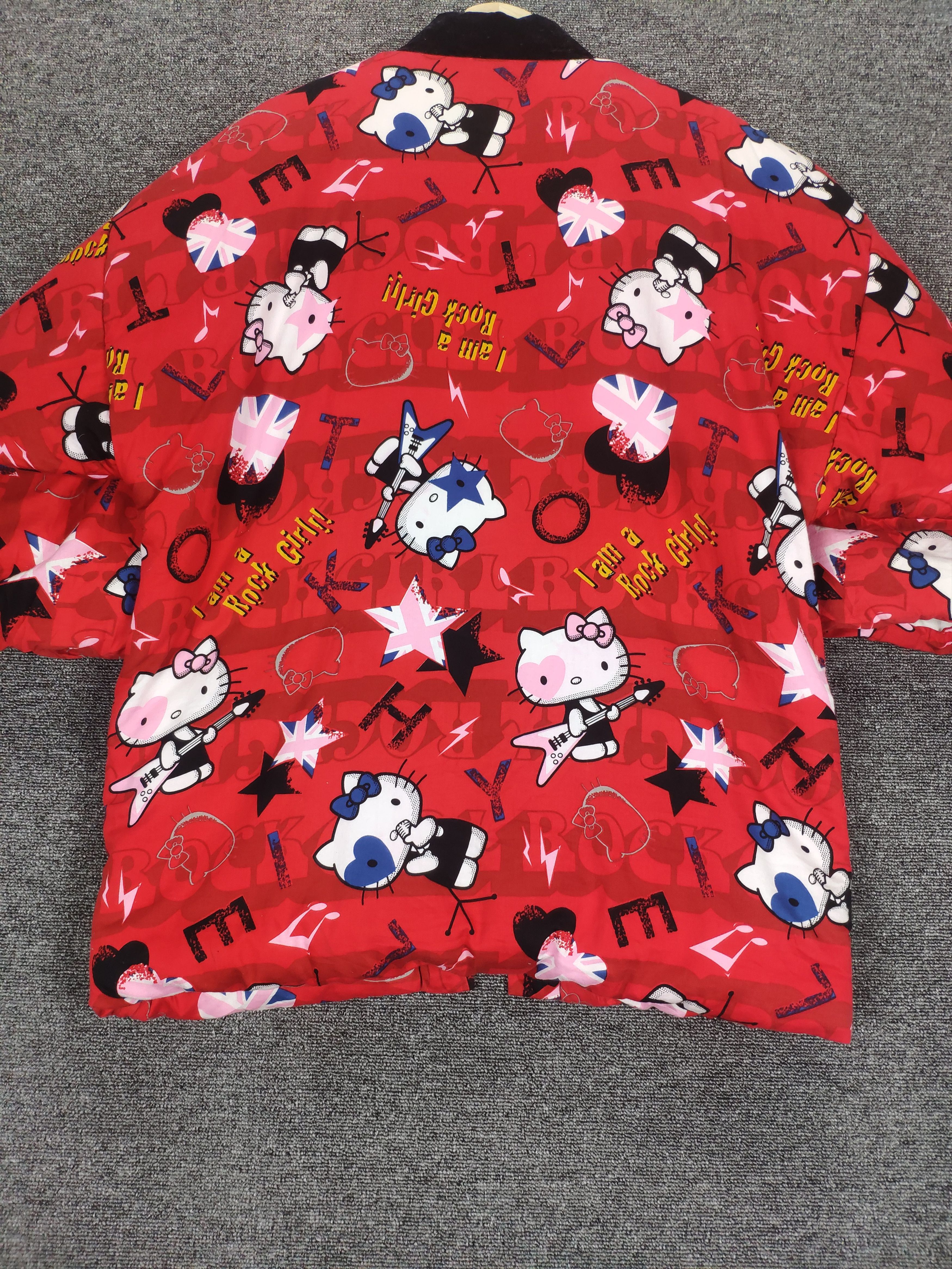 Anime × Japanese Brand × Vintage Steals 💥 Hello Kitty Cardigan Kimono Fullprint Size US L / EU 52-54 / 3 - 11 Thumbnail