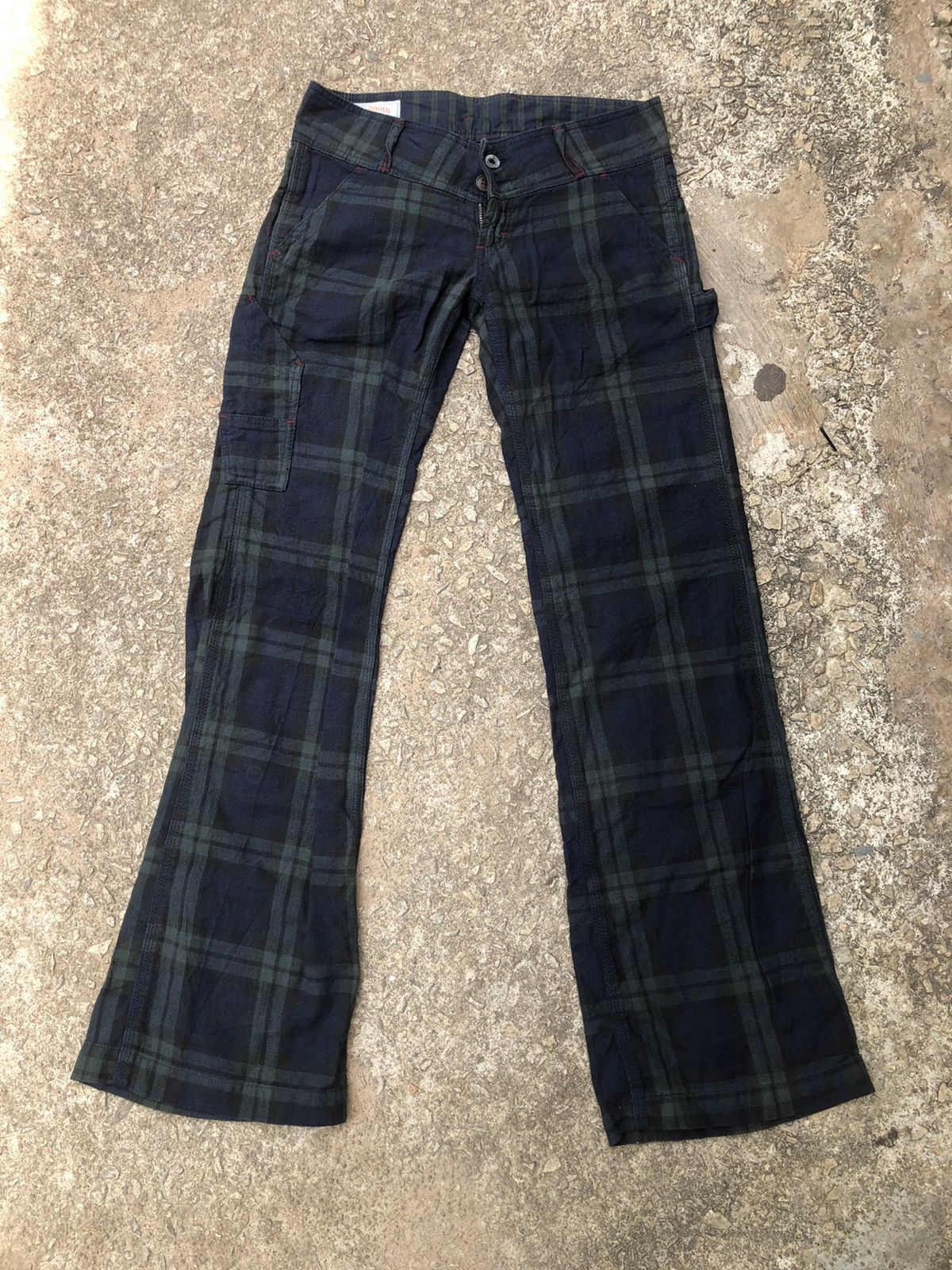 image of 20471120 x General Research Cyber Weeks Betty Smith Checkered Punk Tartan Plaid Pants (Size 31)
