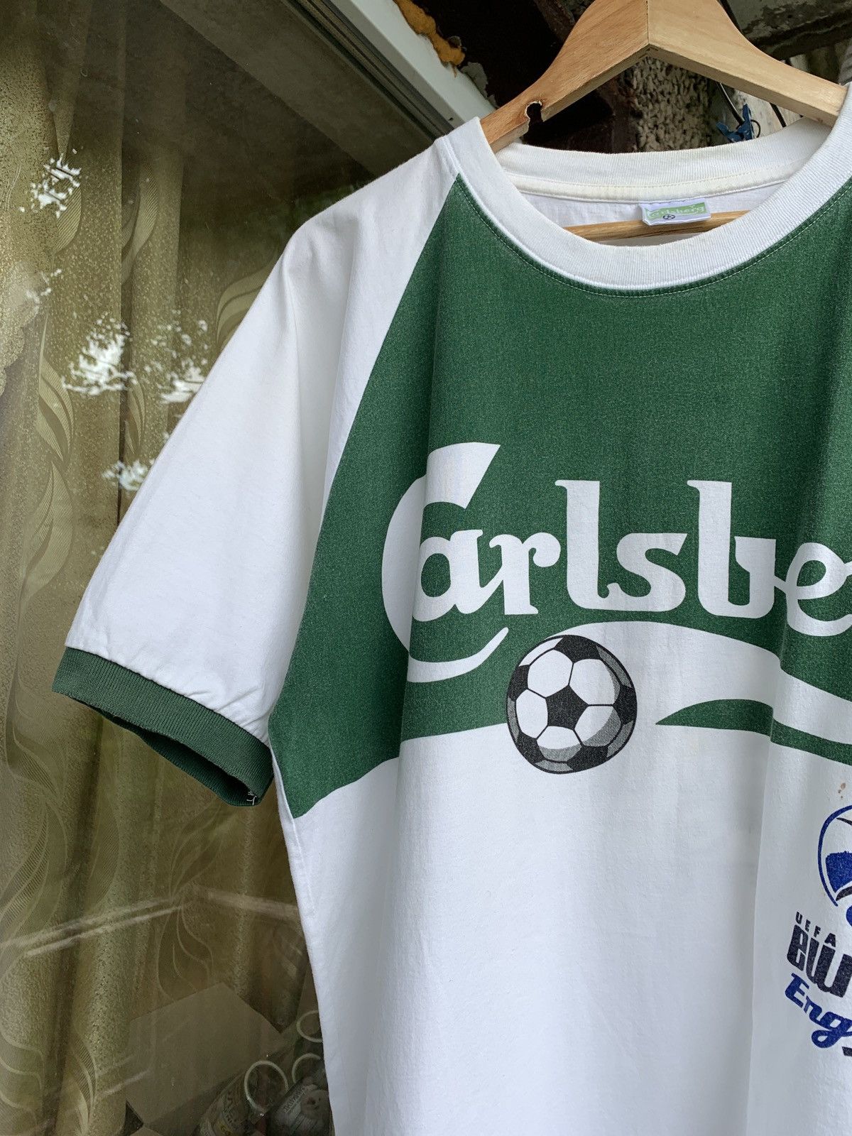 UEFA 1994 Vintage Carlsberg UEFA Euro England 96 T-Shirt Size US XL / EU 56 / 4 - 3 Thumbnail