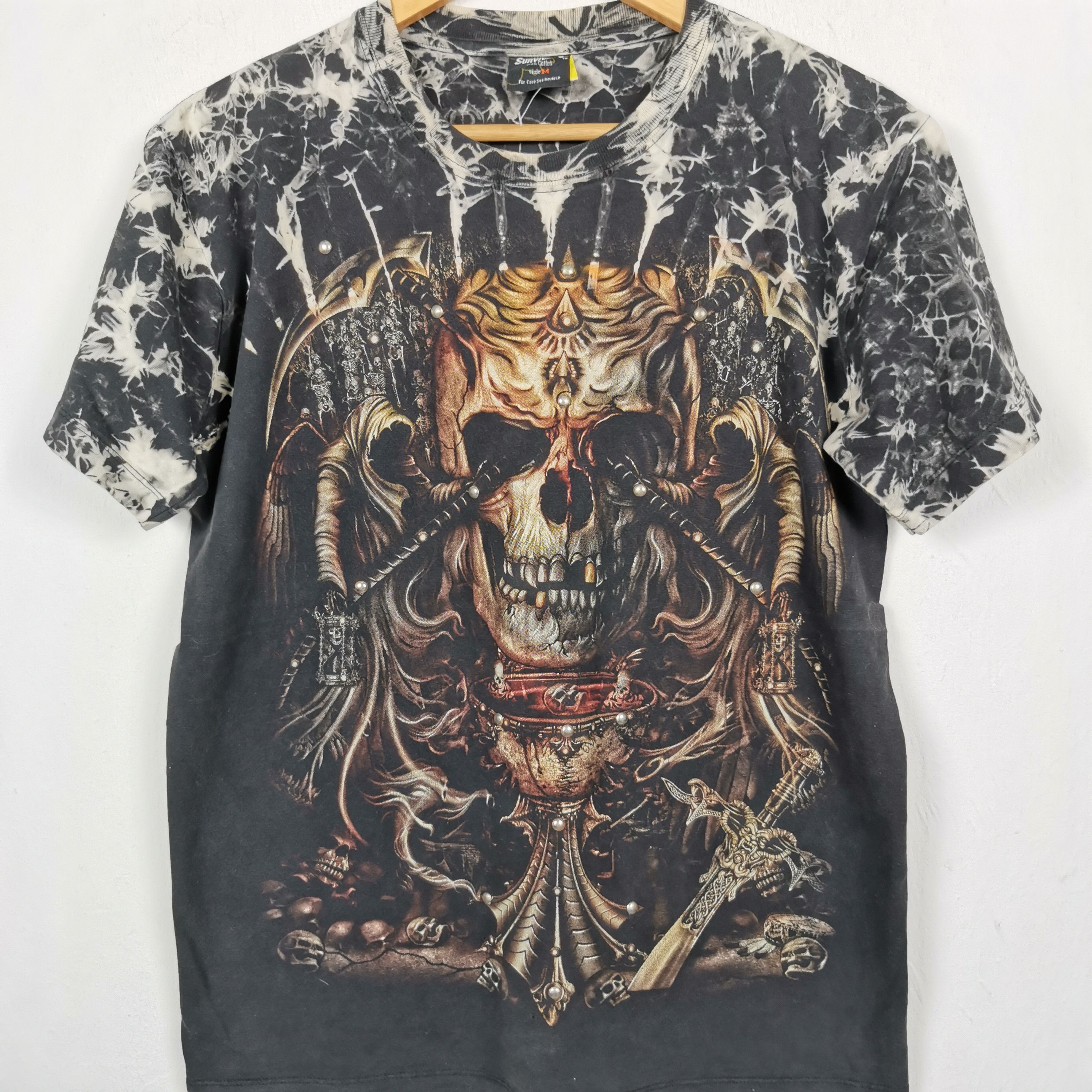 Vintage Skulls T-Shirt Vicious Tie Dye Horror Skulls Tees BS45781. Size US M / EU 48-50 / 2 - 4 Thumbnail