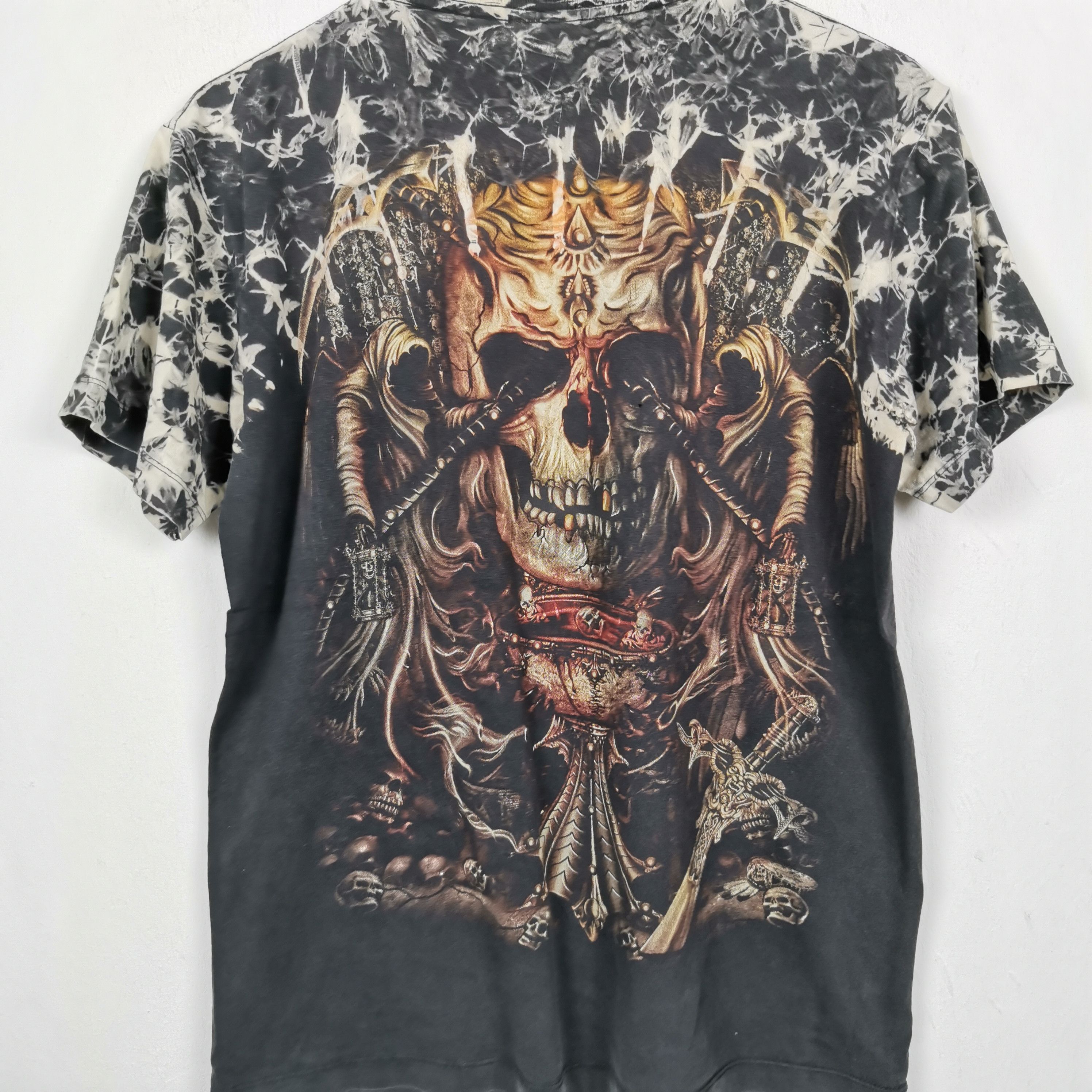 Vintage Skulls T-Shirt Vicious Tie Dye Horror Skulls Tees BS45781. Size US M / EU 48-50 / 2 - 3 Thumbnail