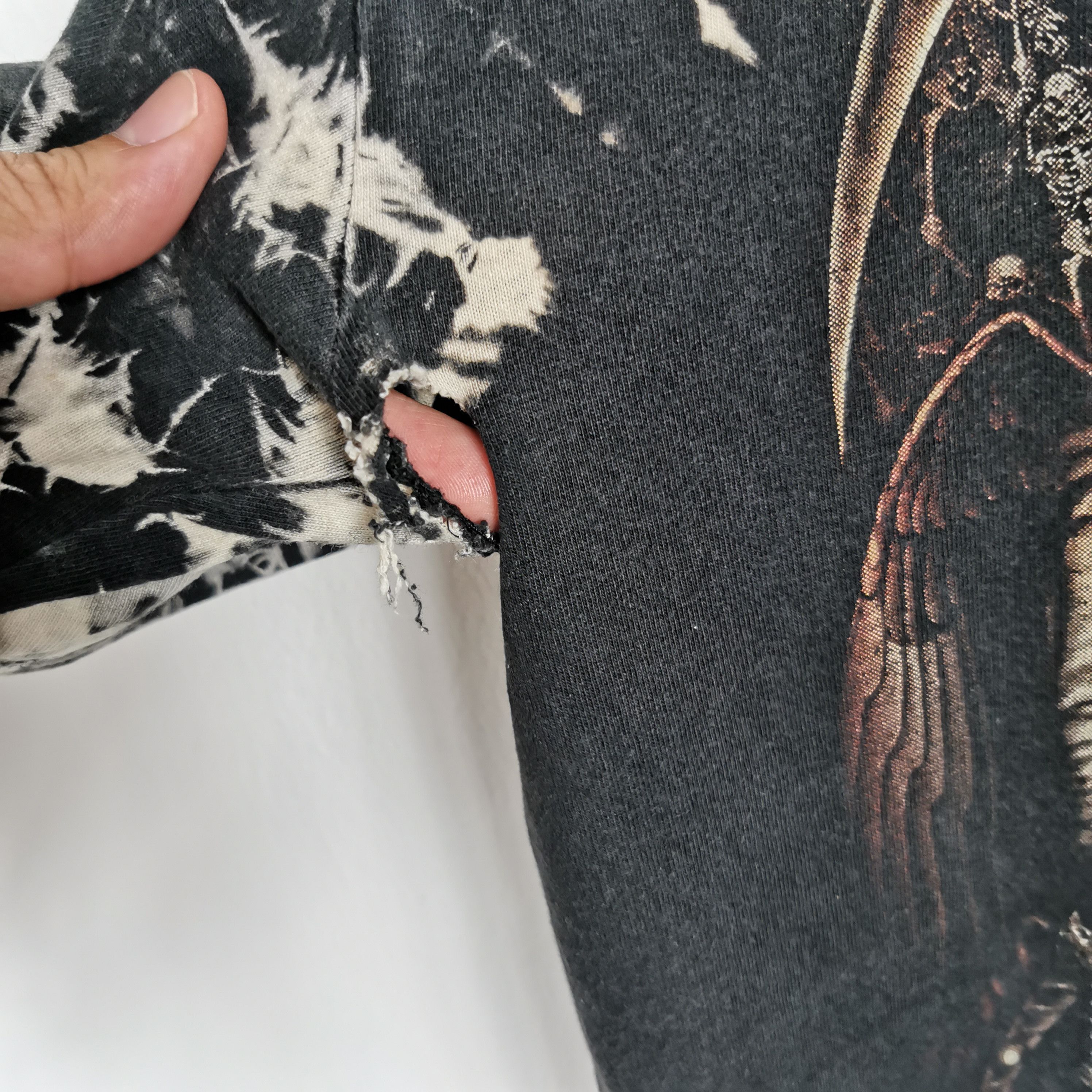 Vintage Skulls T-Shirt Vicious Tie Dye Horror Skulls Tees BS45781. Size US M / EU 48-50 / 2 - 10 Thumbnail