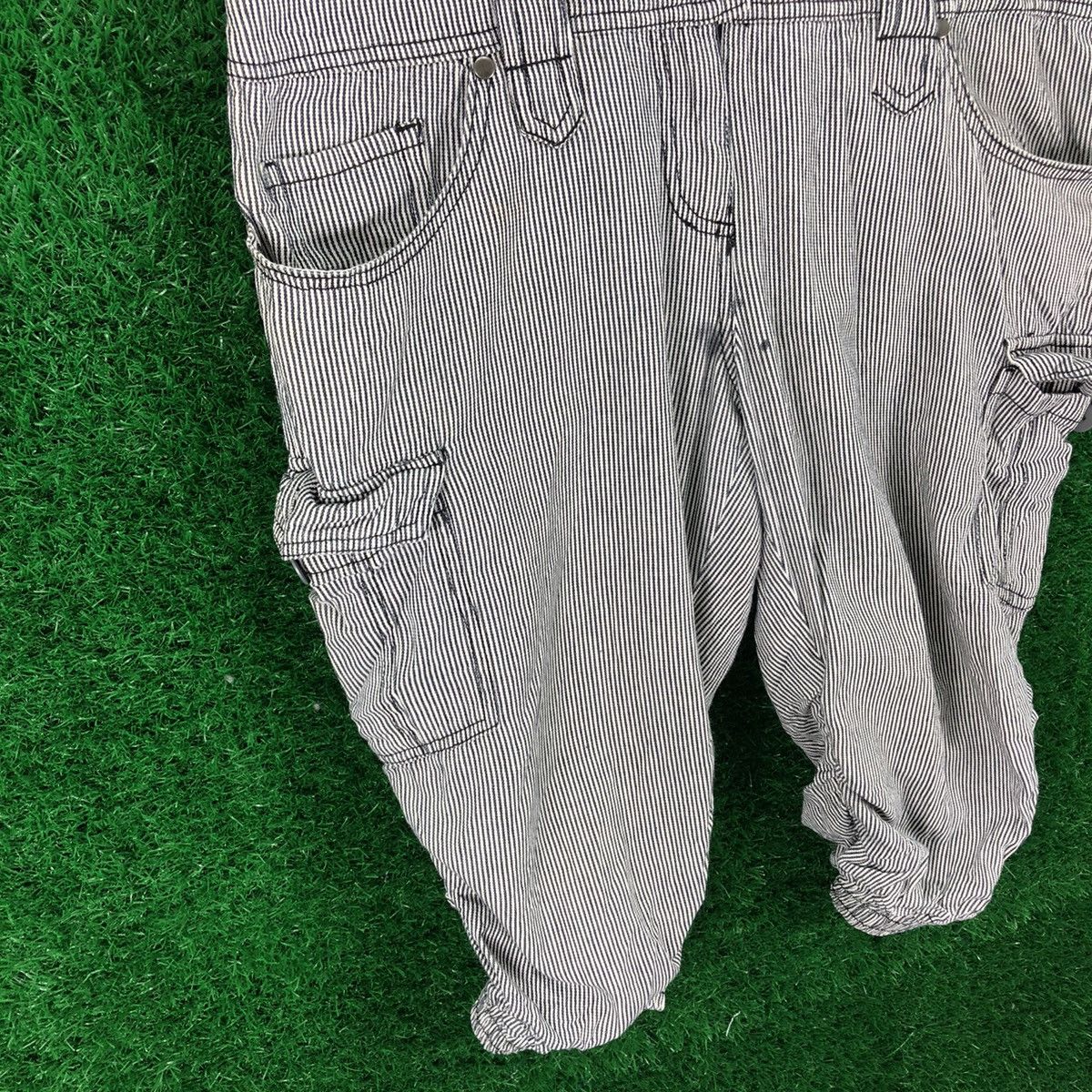 Japanese Brand Hickory Stripe Shortsleeve Coverall Quarter Pants Size US 34 / EU 50 - 6 Thumbnail