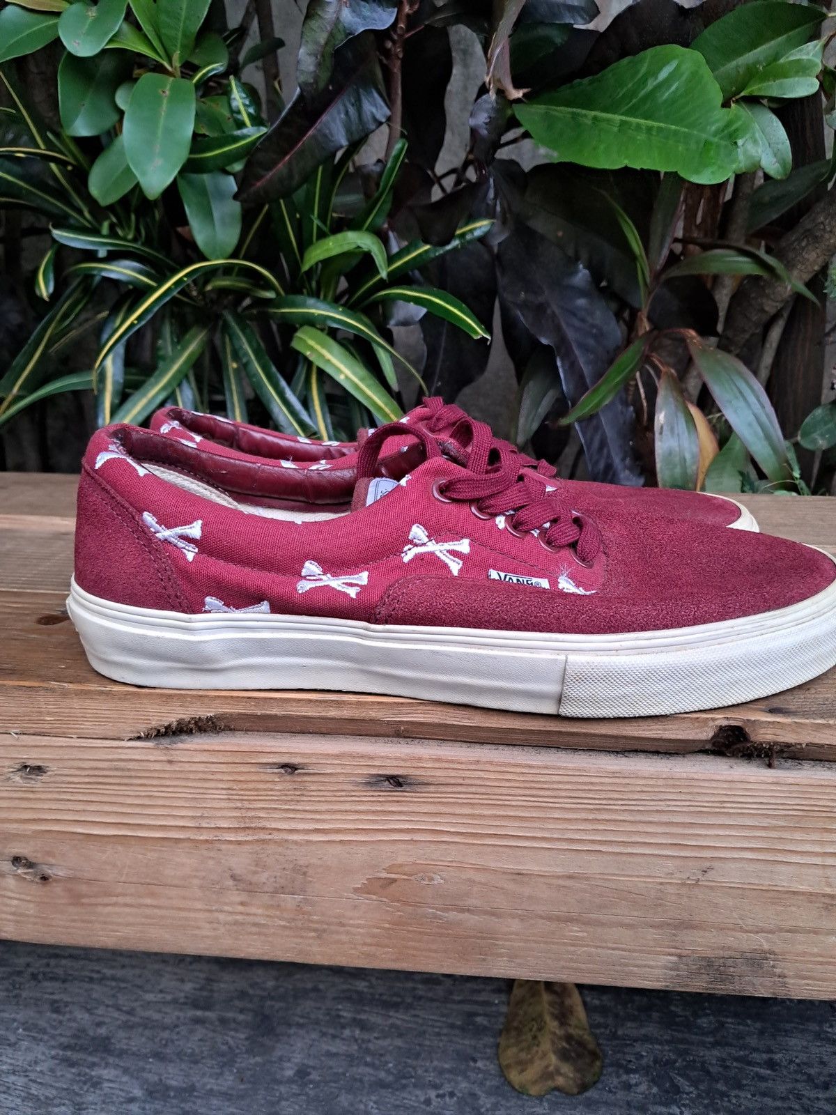 Wtaps Vans era pro syndicate x wtaps burgundy rare supreme | Grailed
