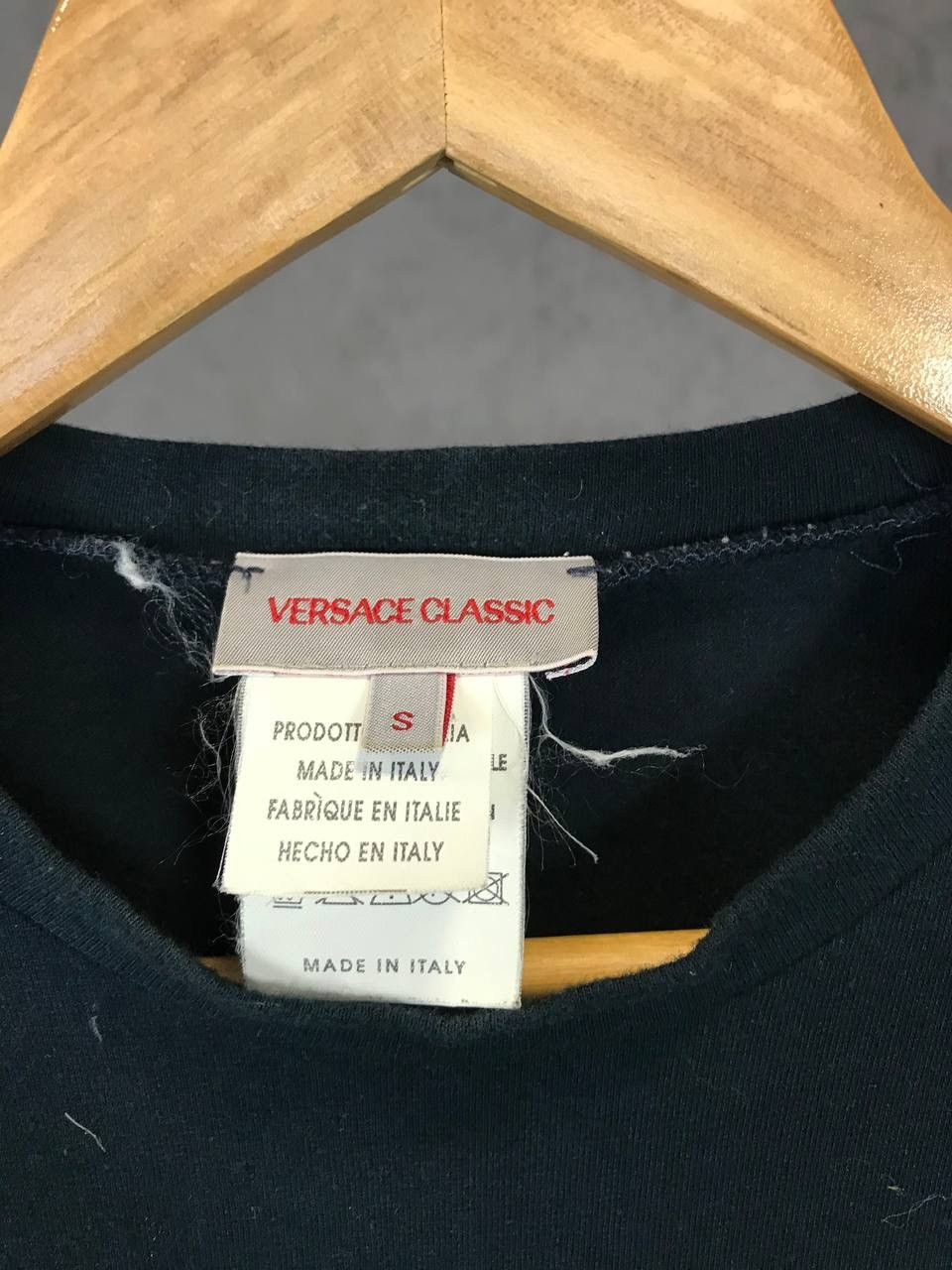 Vintage Versace Classic center logo tee Size US S / EU 44-46 / 1 - 5 Thumbnail