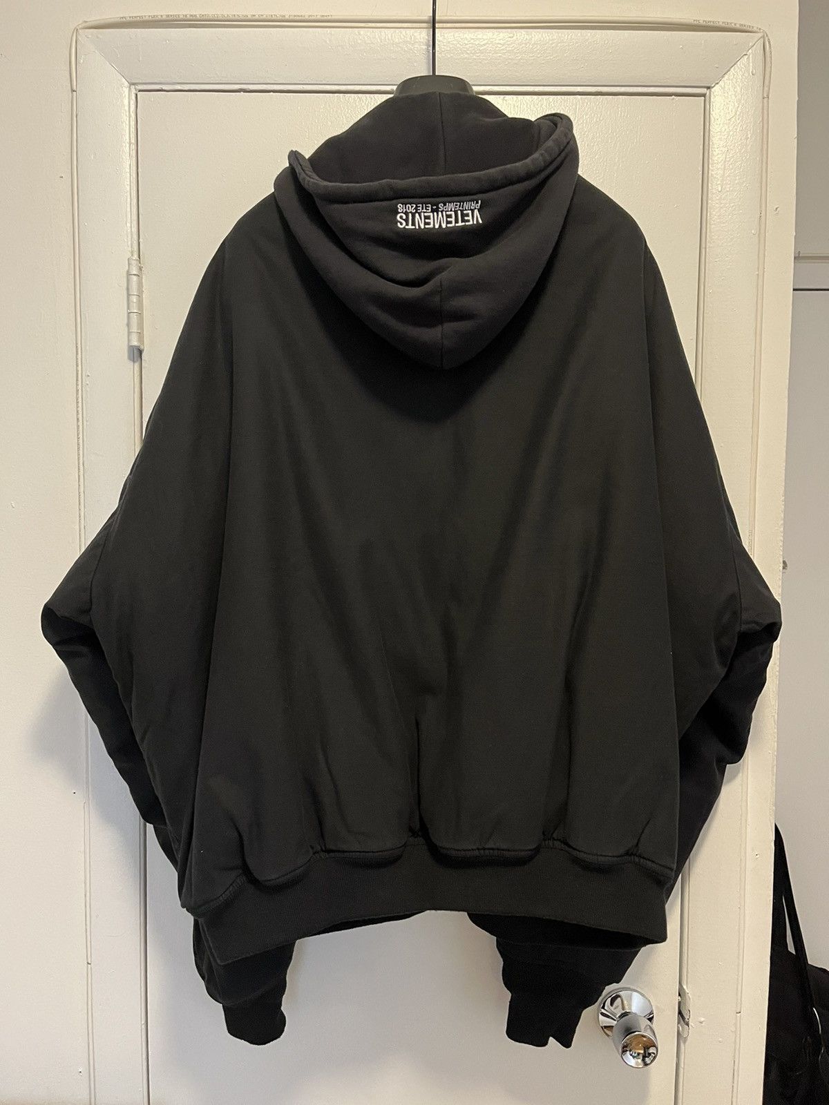 Alpha Industries × Vetements Demna Era SS18 Oversized Padded Emoji Reversible Bomber Size US M / EU 48-50 / 2 - 2 Thumbnail