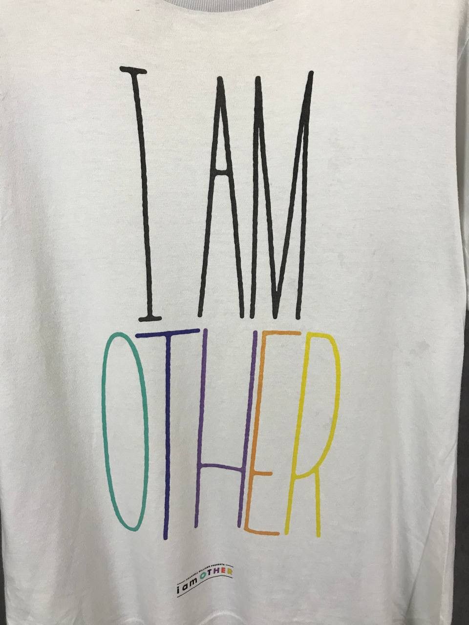 Designer Pharrell Williams x Uniqlo designer tee Size US L / EU 52-54 / 3 - 3 Thumbnail