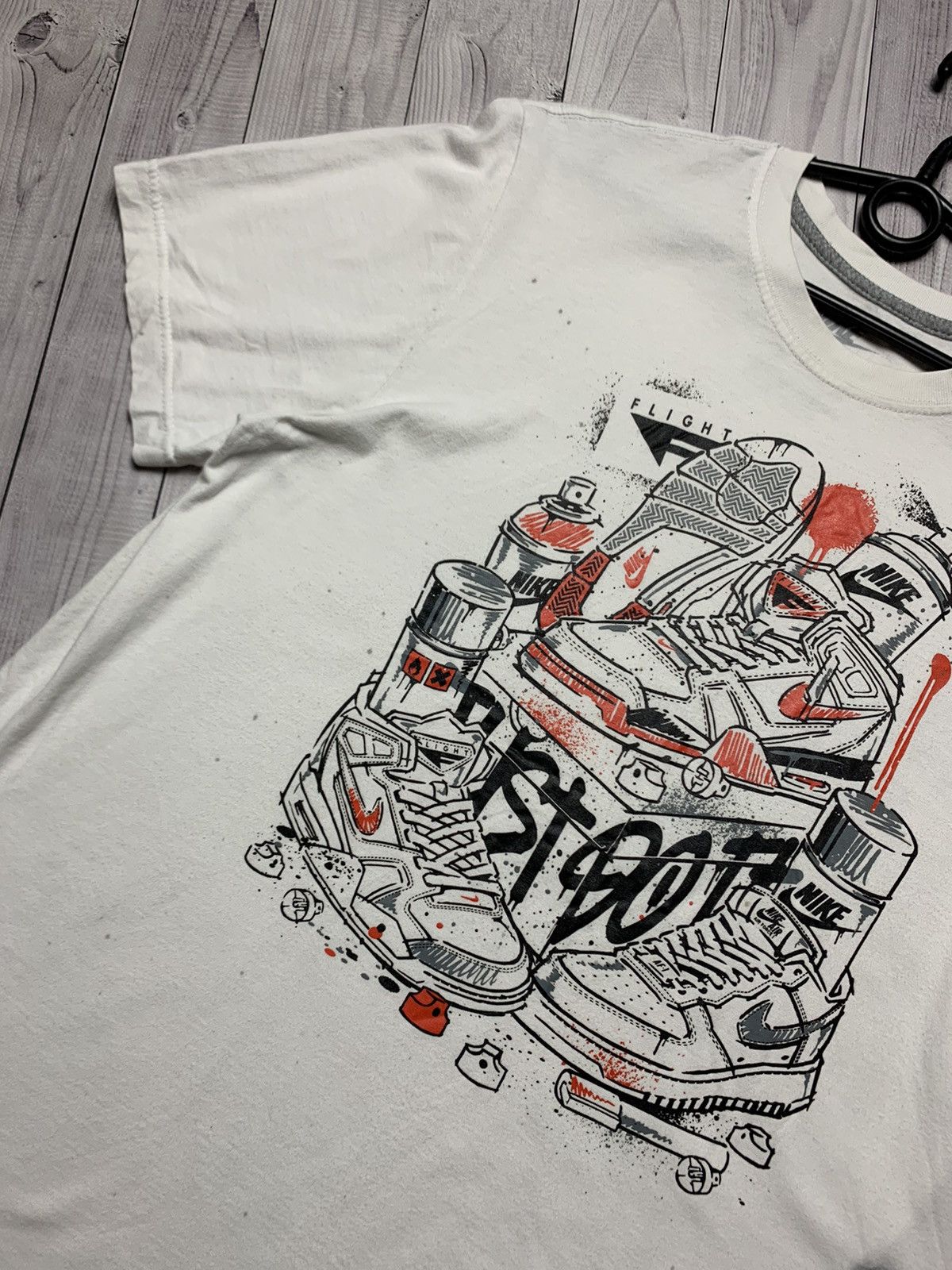 Nike × Vintage Vintage Nike Tee Cool logo sneakers Jordan Size L Size US L / EU 52-54 / 3 - 2 Thumbnail