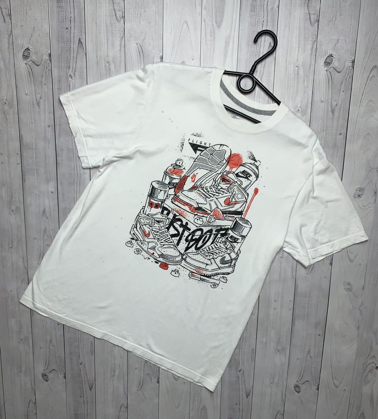 Nike × Vintage Vintage Nike Tee Cool logo sneakers Jordan Size L Size US L / EU 52-54 / 3 - 1 Thumbnail