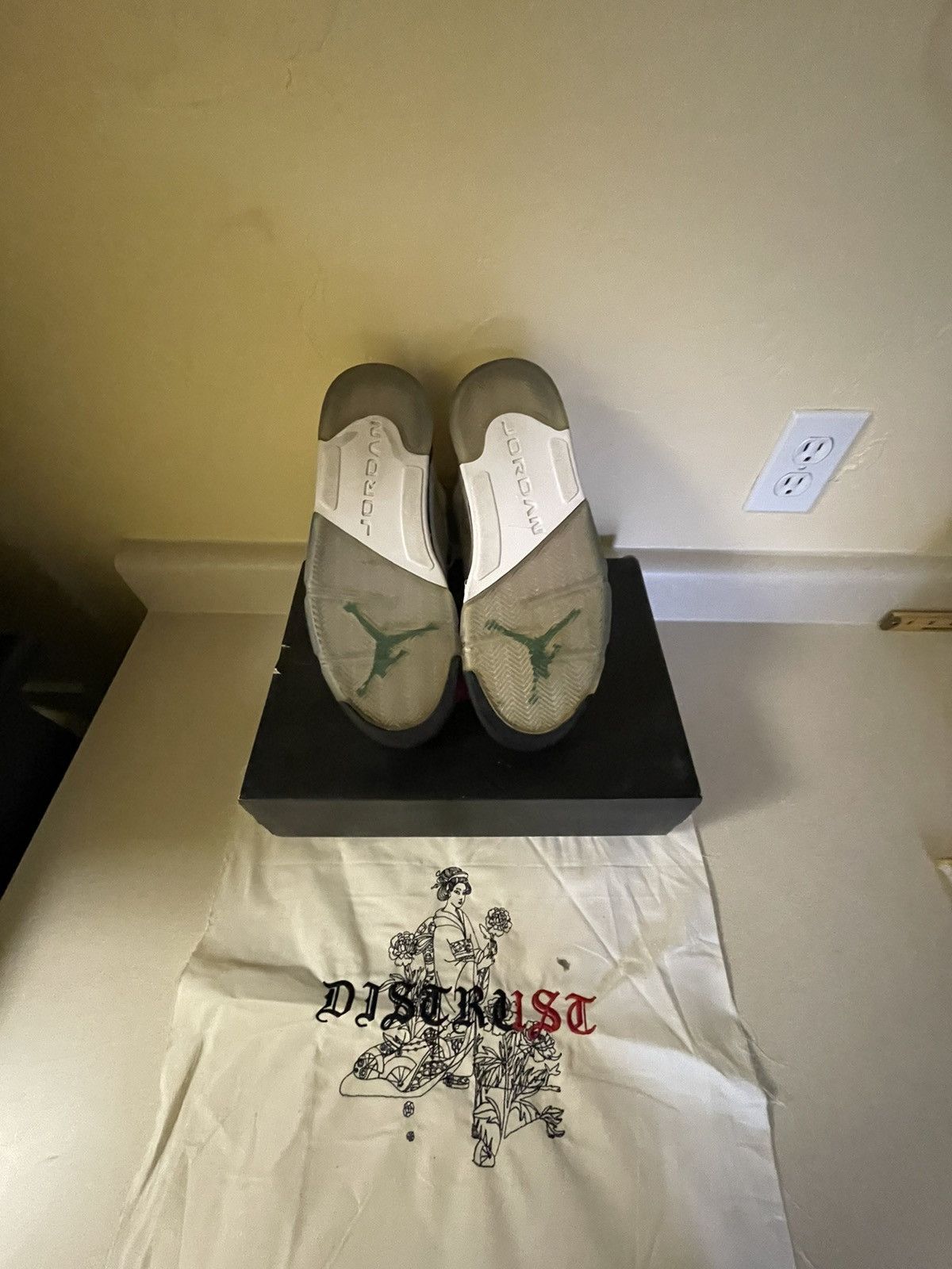 Jordan Brand × Nike Air Jordan 5 Retro 2013 Grape 2013 Size US 10 / EU 43 - 8 Thumbnail