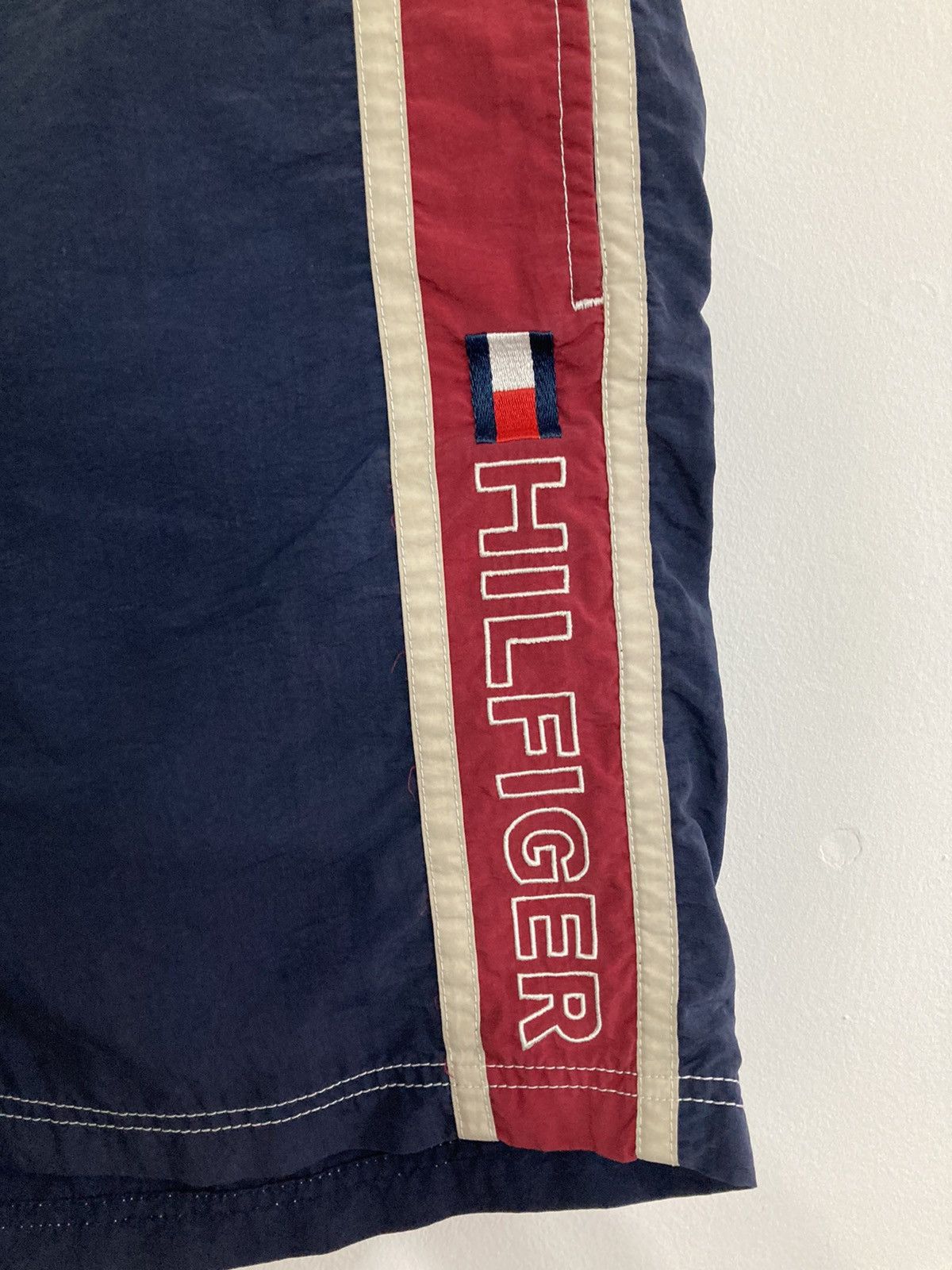 Tommy Hilfiger Vintage Swim Shorts Tommy Hilfiger y2k 90s Logo Size US 34 / EU 50 - 3 Thumbnail