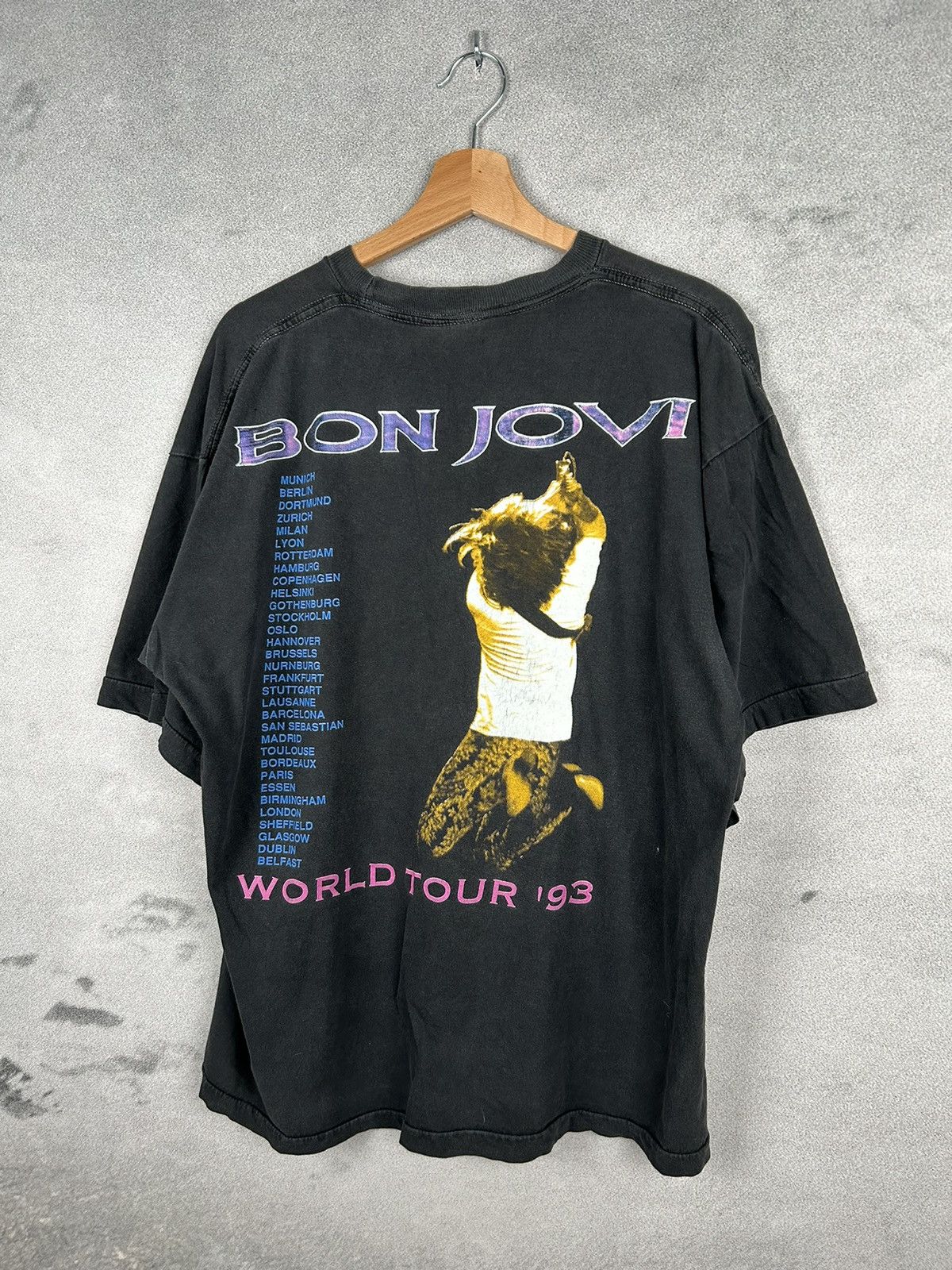 Band Tees Vintage 1993 Bon Jovi rock Band Tee Tour 90s Washed Rare Size US L / EU 52-54 / 3 - 5 Thumbnail