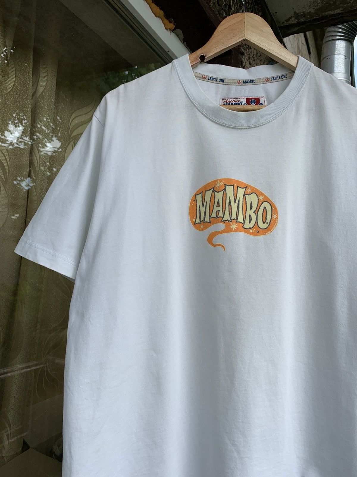 Mambo 2002 Vintage Mambo Rockin Jelly Bean Art T-Shirt Size US L / EU 52-54 / 3 - 7 Thumbnail