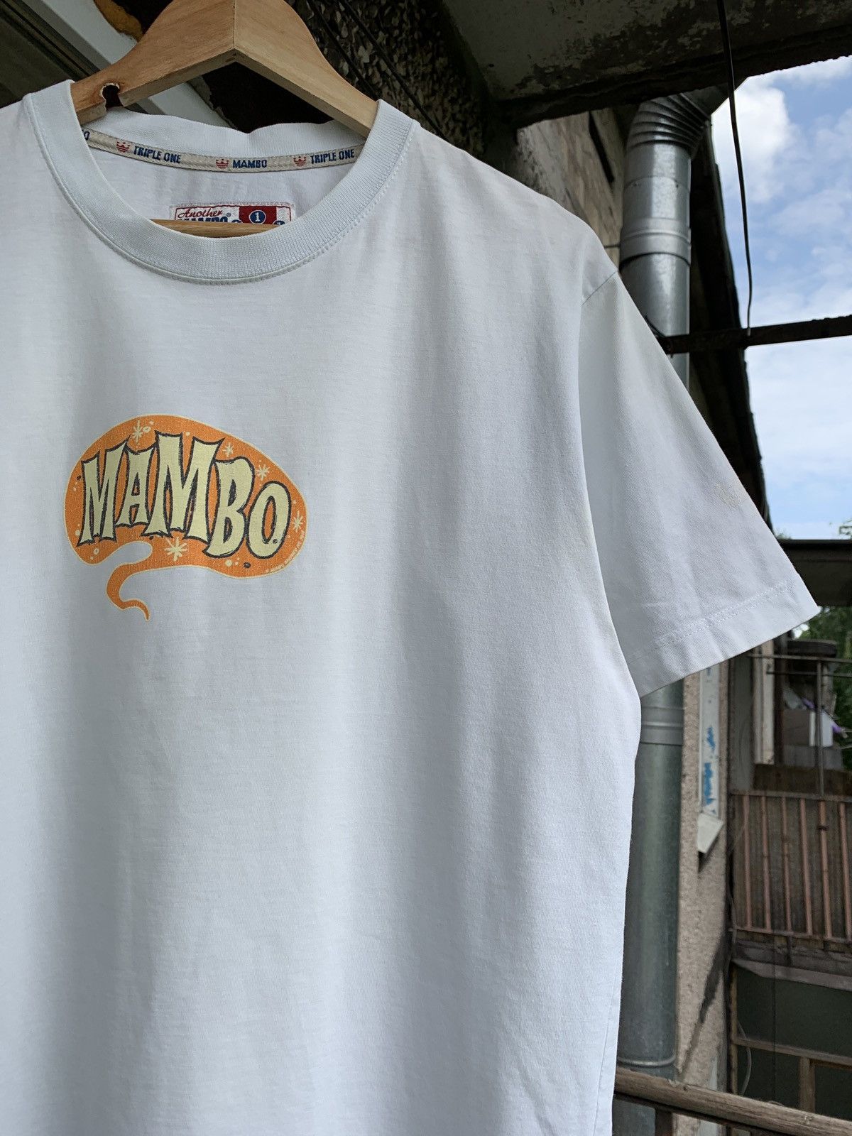 Mambo 2002 Vintage Mambo Rockin Jelly Bean Art T-Shirt Size US L / EU 52-54 / 3 - 8 Thumbnail