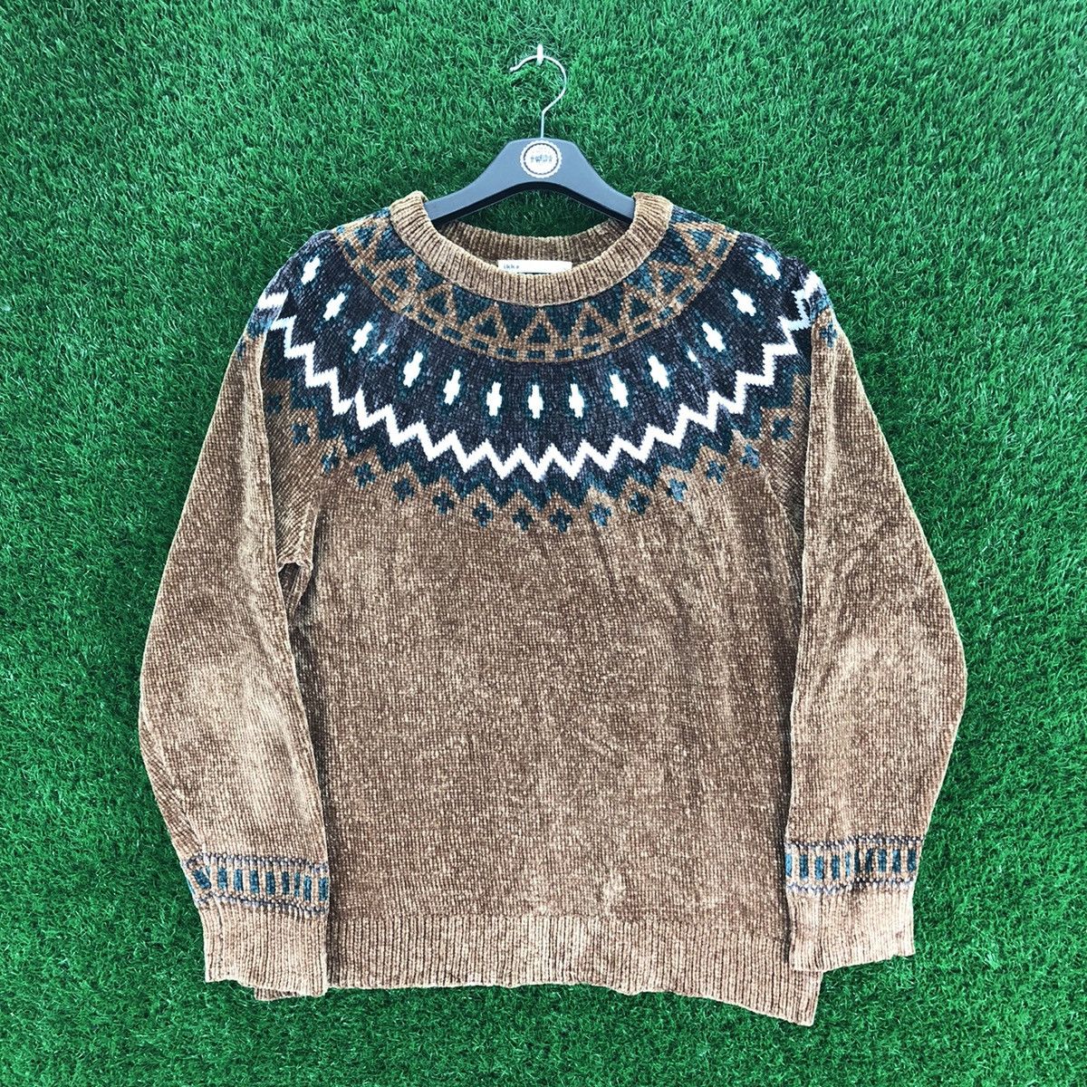 Japanese Brand Vintage Knit Velvet Native Sweater by Ikka Size US M / EU 48-50 / 2 - 1 Thumbnail