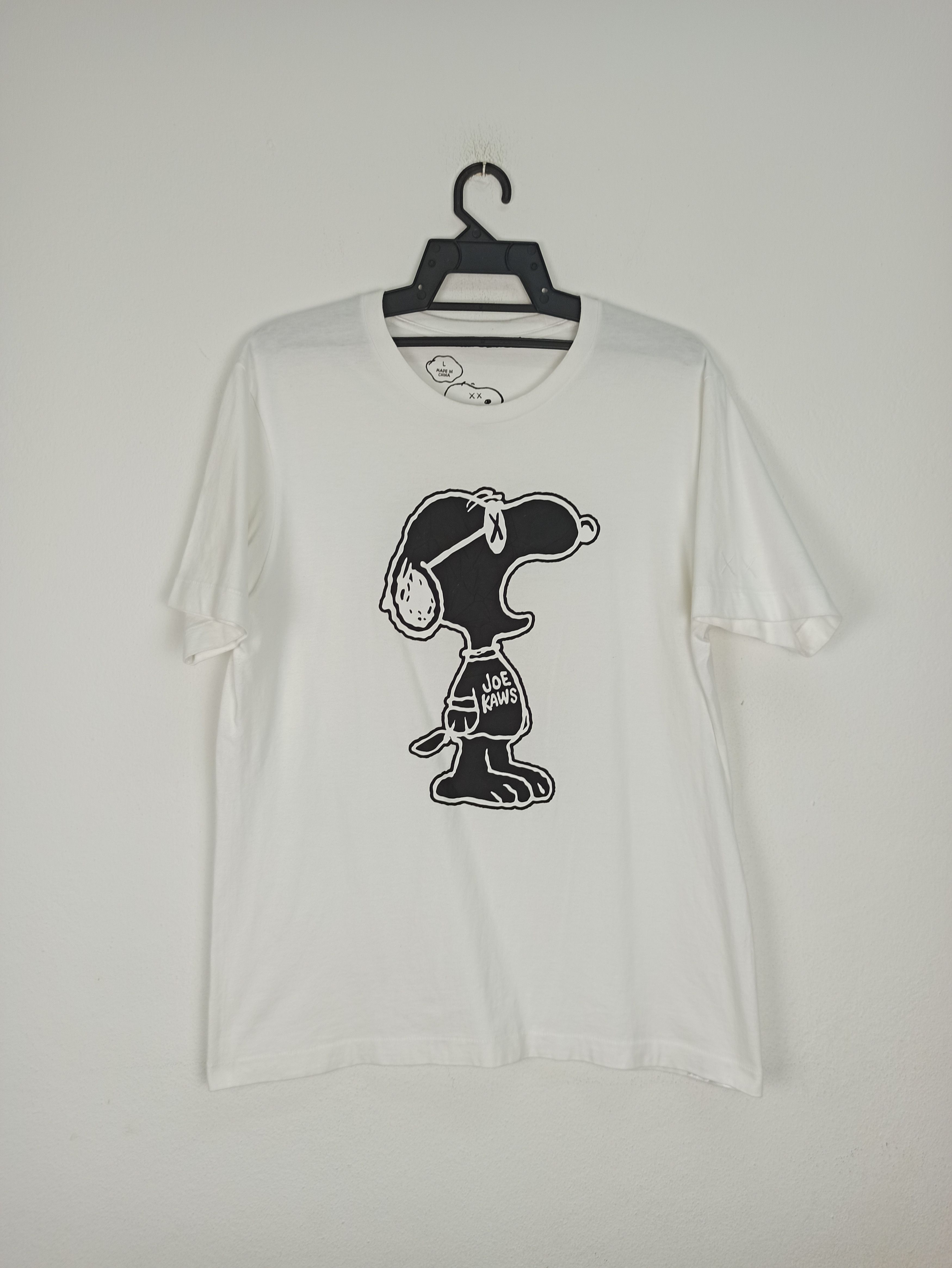 🔥Rare🔥 Joe Kaws X Peanuts Tee by Uniqlo (c41)