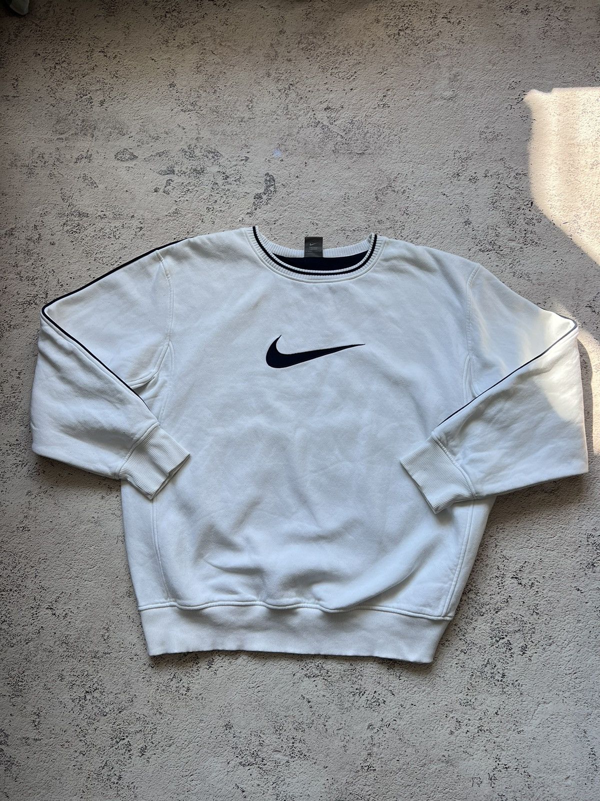 Nike × Vintage Vintage 90’s Nike Big Embroidered Swoosh Sweatshirt Size US XXL / EU 58 / 5 - 2 Thumbnail