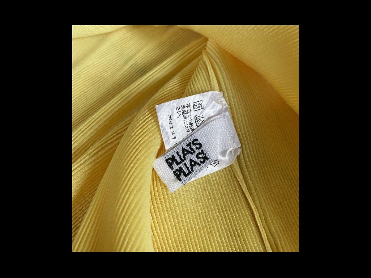 RARE Pleats Please Issey Miyake Turtleneck Yellow Tank Top
