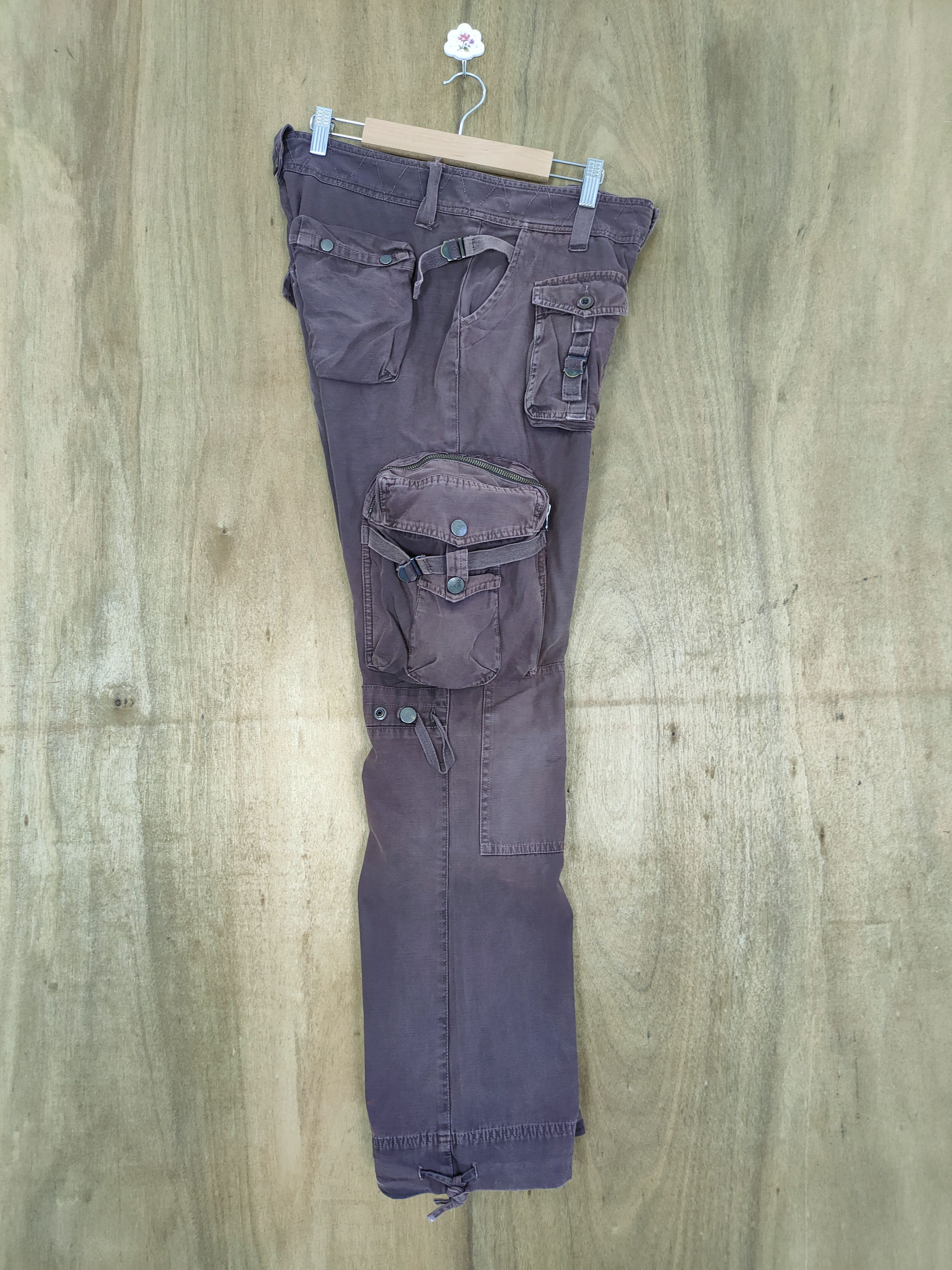 Japanese Brand VINTAGE AUDIENCE FADED BROWN BONDAGE PARACHUTE CARGO PANTS Size US 32 / EU 48 - 12 Thumbnail