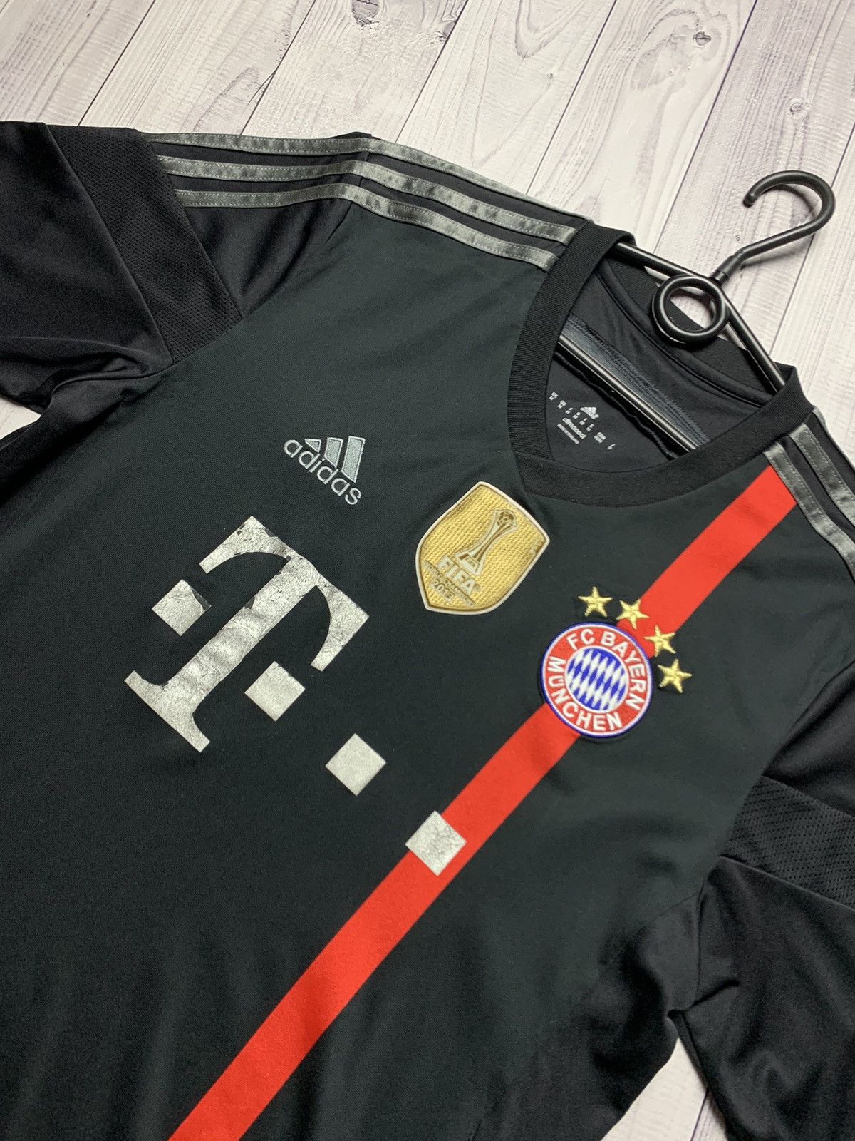 Adidas × Vintage Vintage adidas Bayern Munich Size M black away Size US M / EU 48-50 / 2 - 2 Thumbnail
