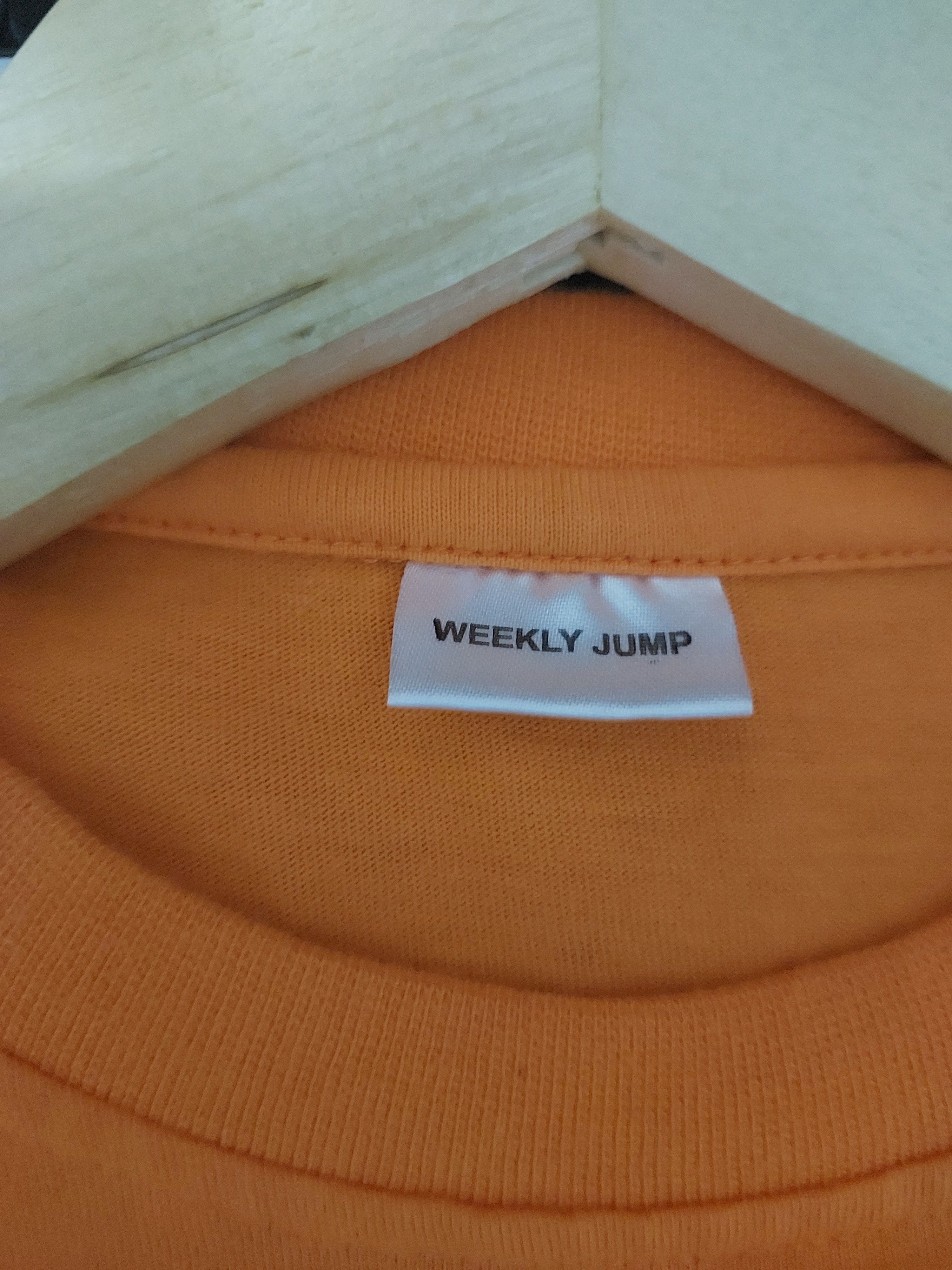 Anime VINTAGE NARUTO ANIME WEEKLY JUMP ILLUSTRATION T-SHIRT Size US M / EU 48-50 / 2 - 3 Thumbnail