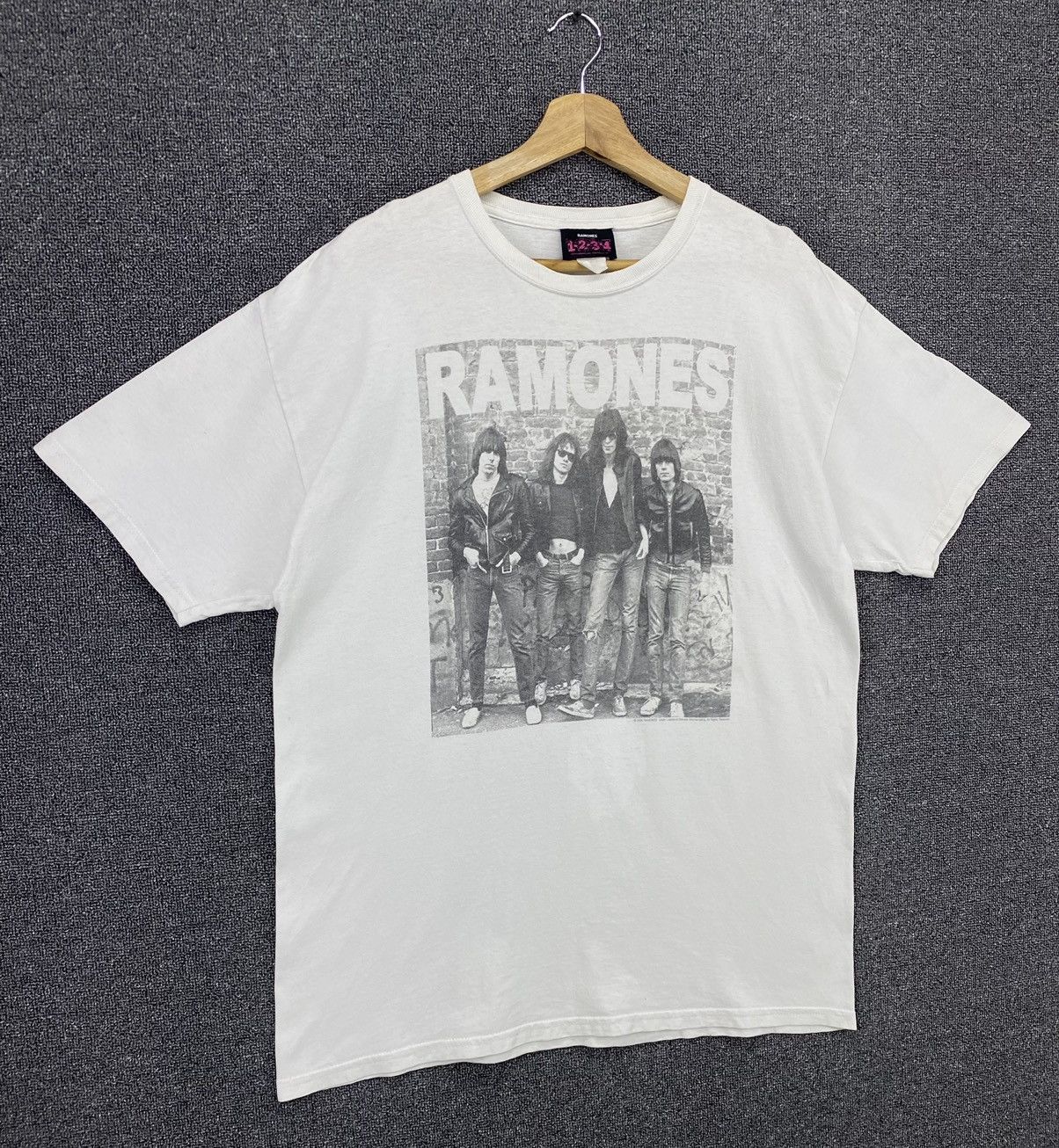 Band Tees Vintage Ramones Lineup Punk Rock Band Tees T Shirts Size US L / EU 52-54 / 3 - 3 Thumbnail